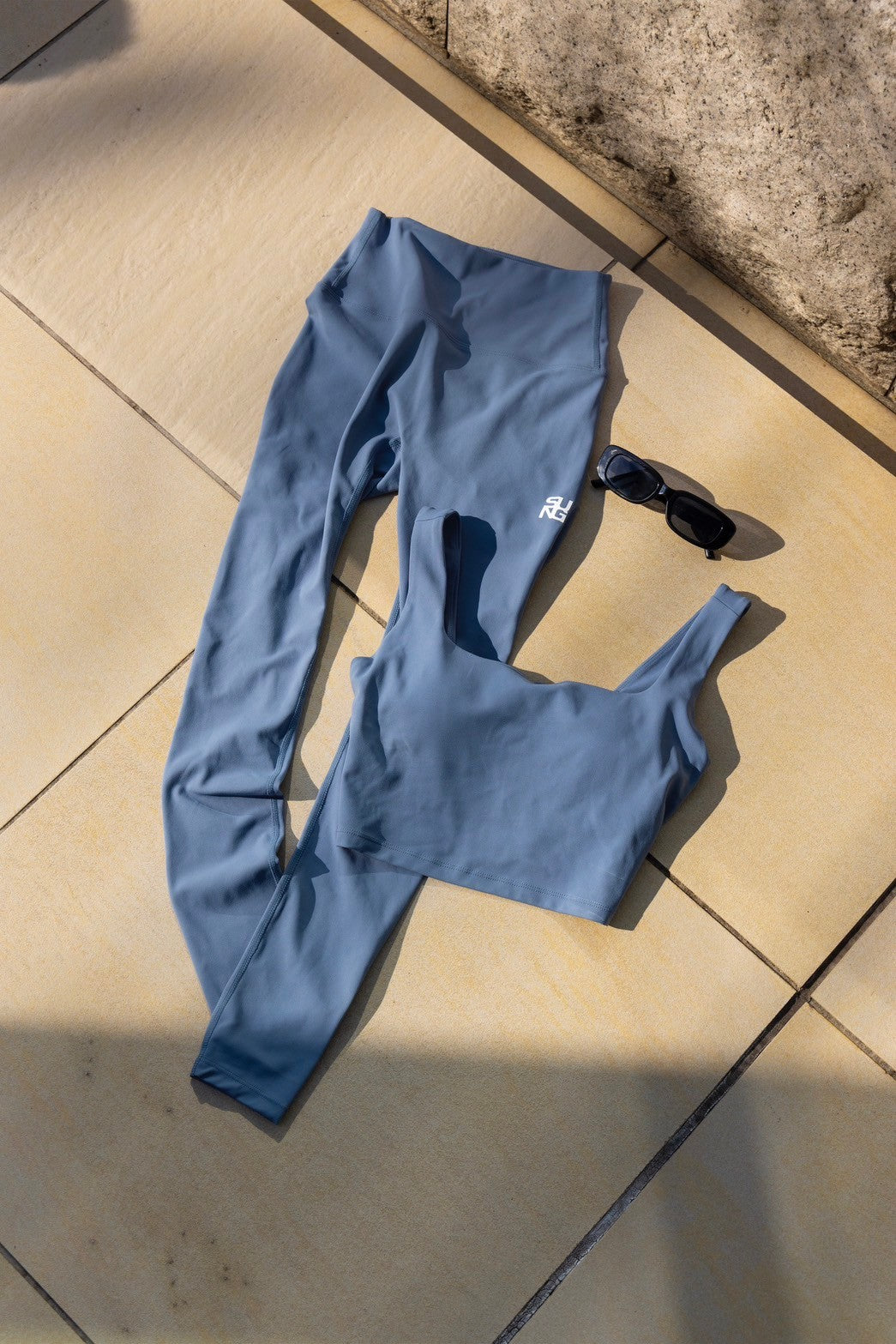 AIR DRY HIGH UP CROP TOP