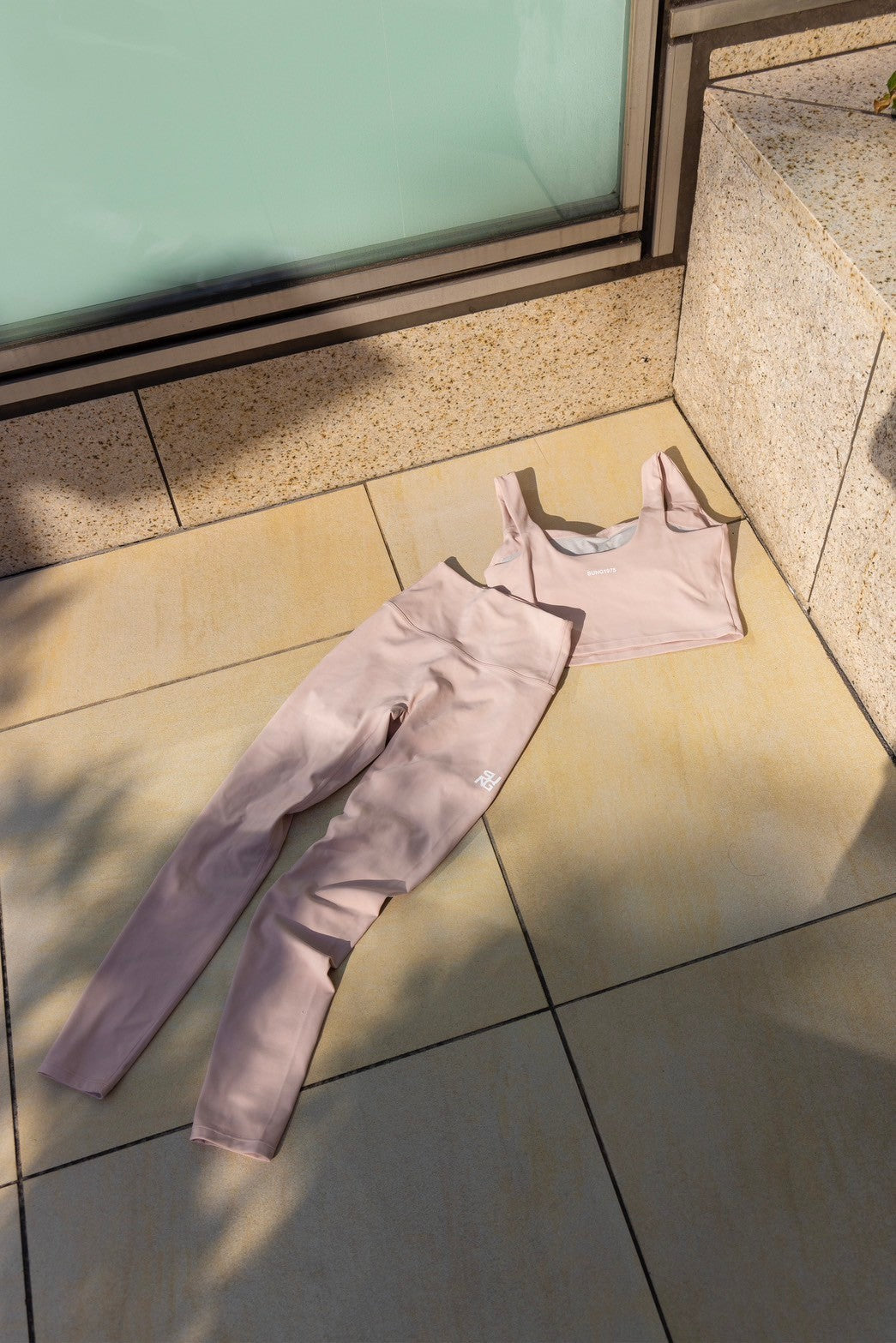 AIR DRY HIGH UP CROP TOP