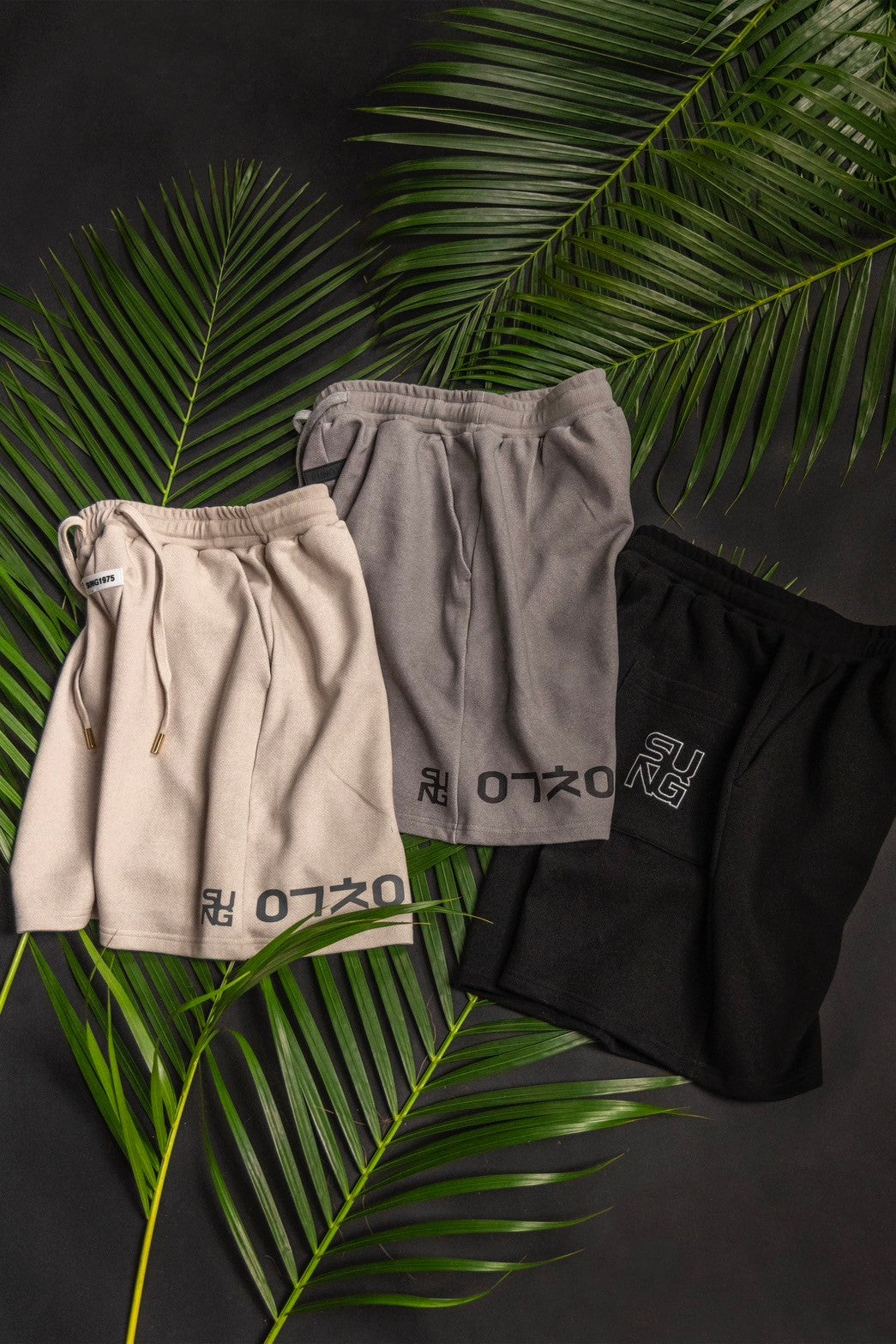HANGUL LOGO HALF PANTS