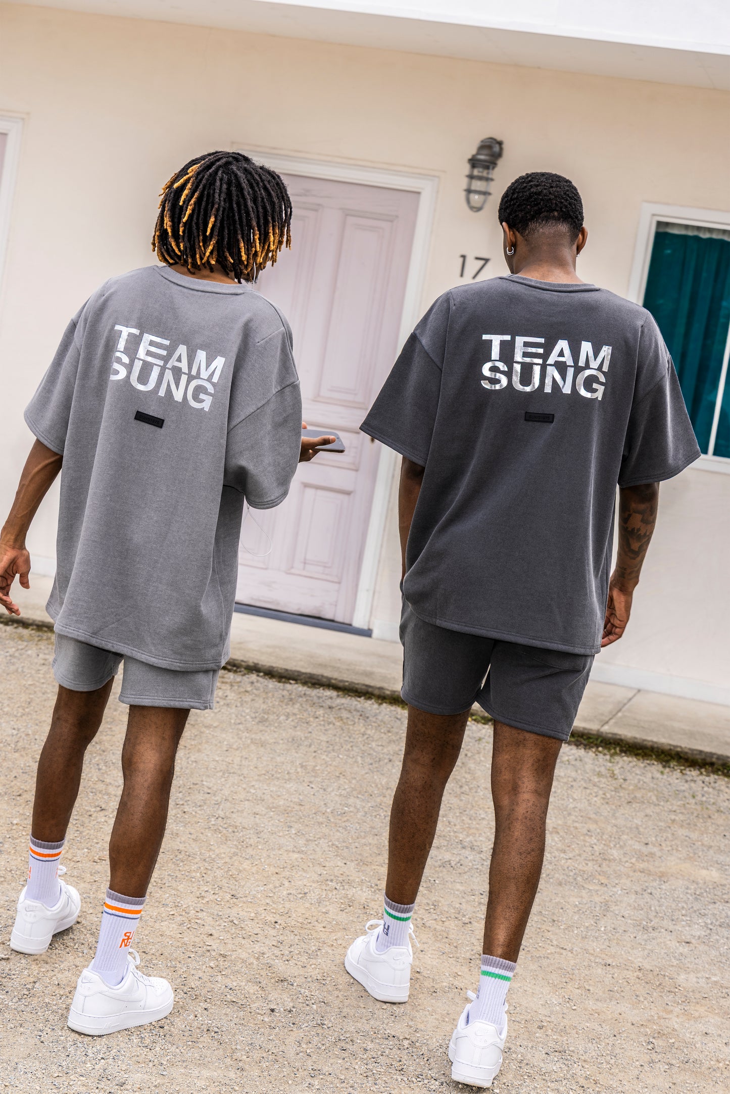 SILVER MARK FADED TEAM TEE