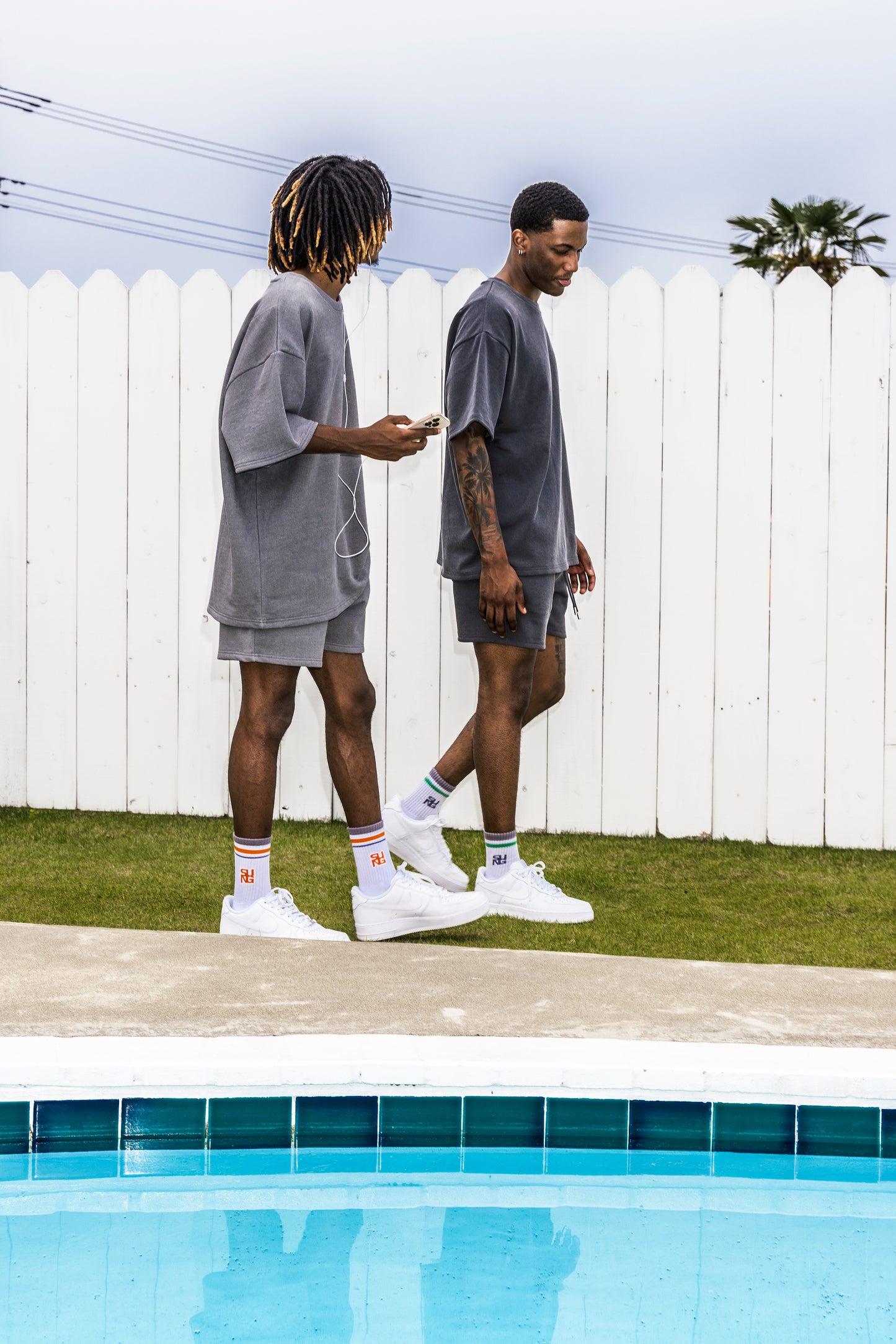 SILVER MARK FADED TEAM TEE