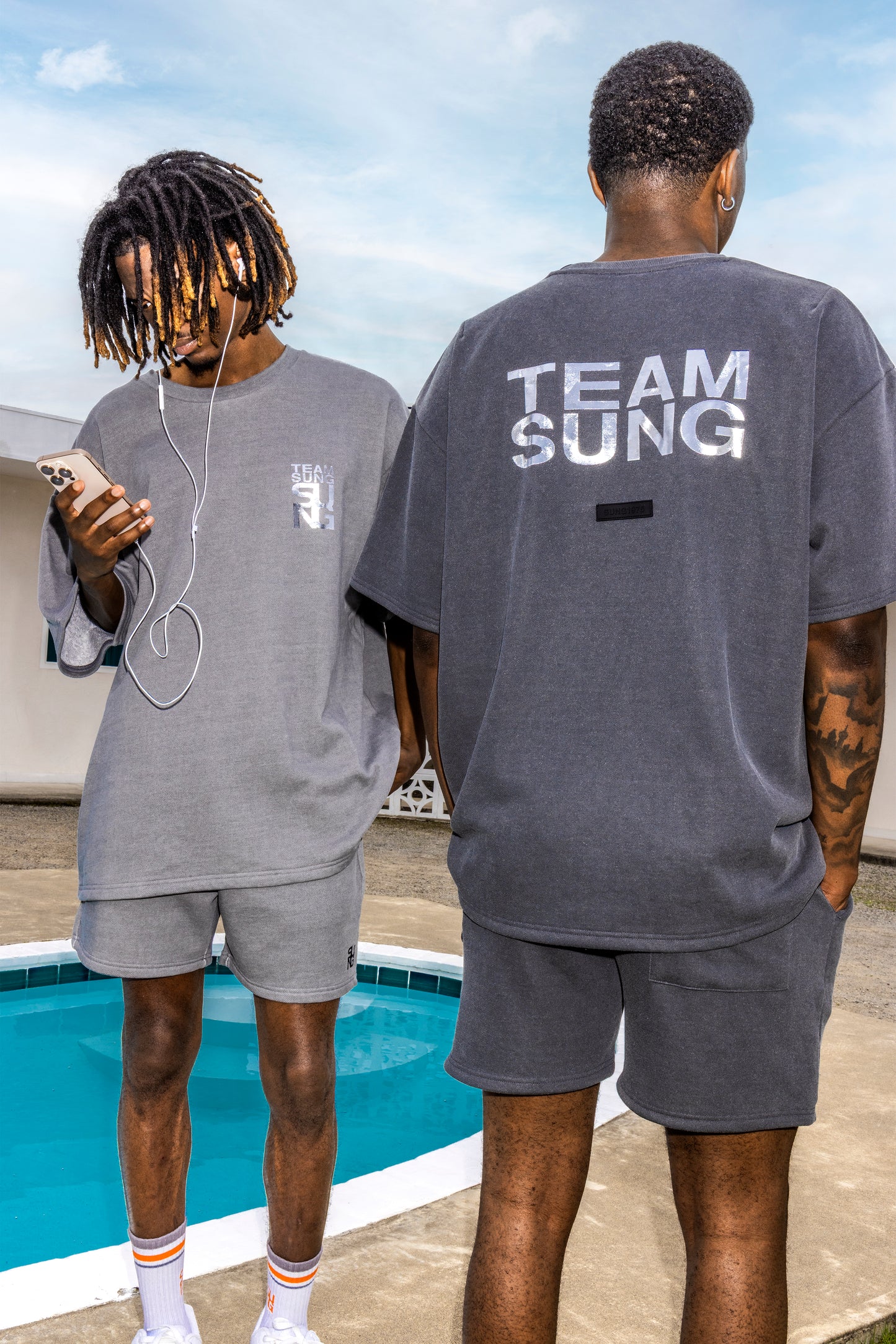 SILVER MARK FADED TEAM SHORTS