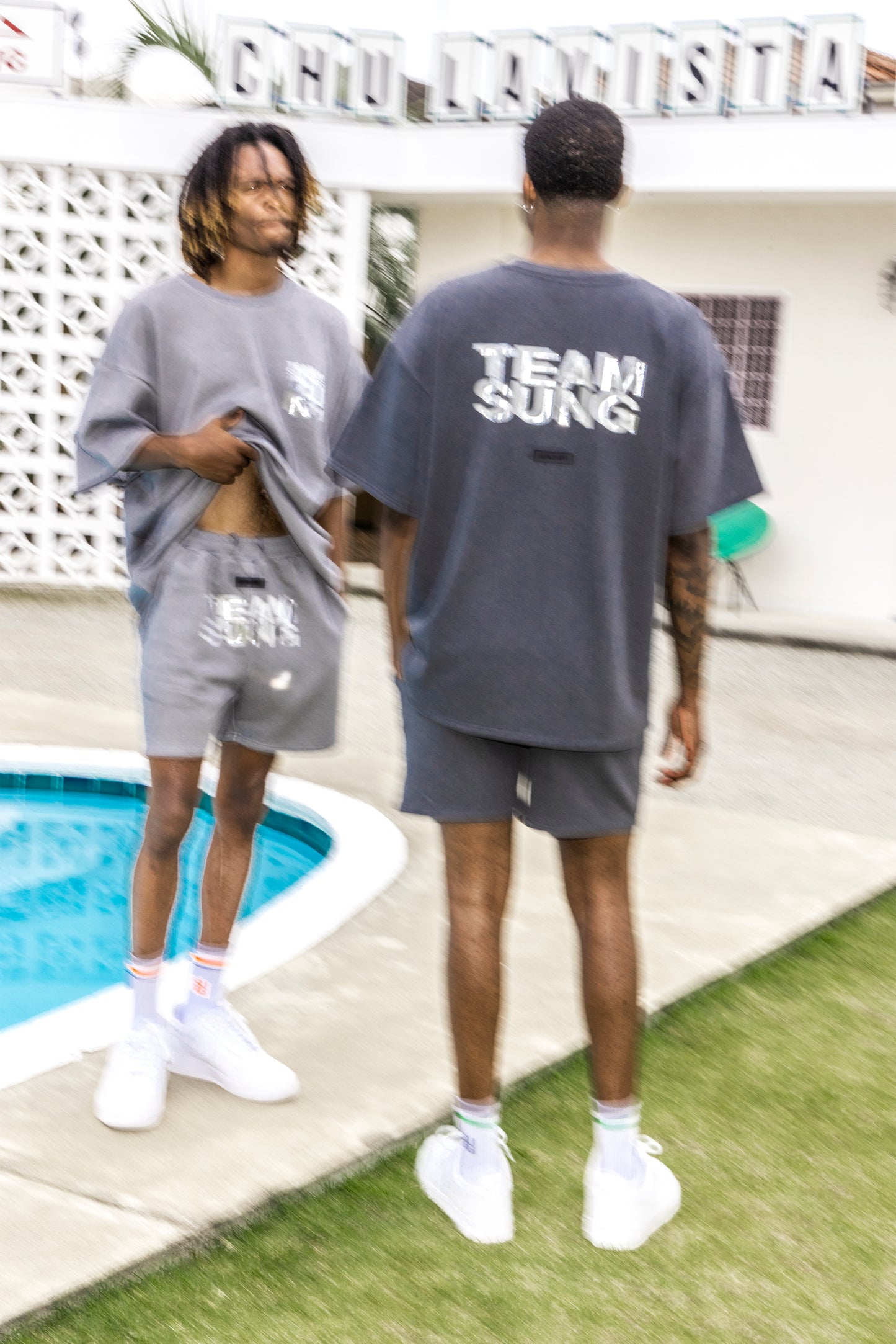 SILVER MARK FADED TEAM TEE