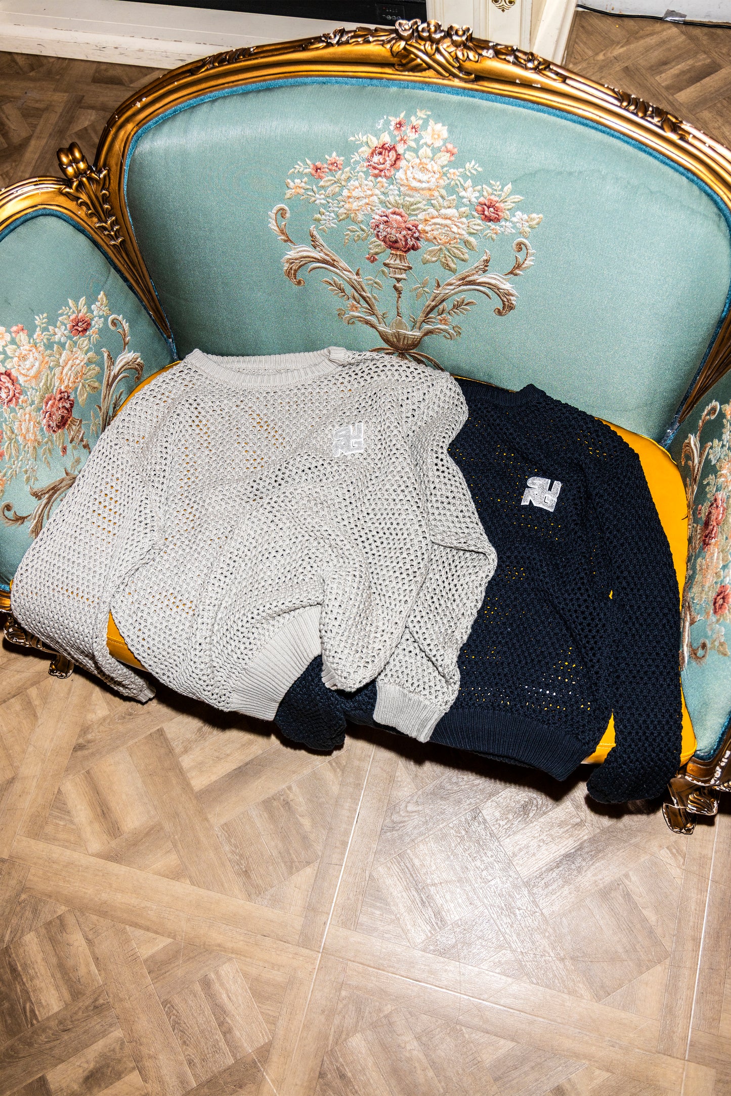 MESH KNIT LONGSLEEVE TOP