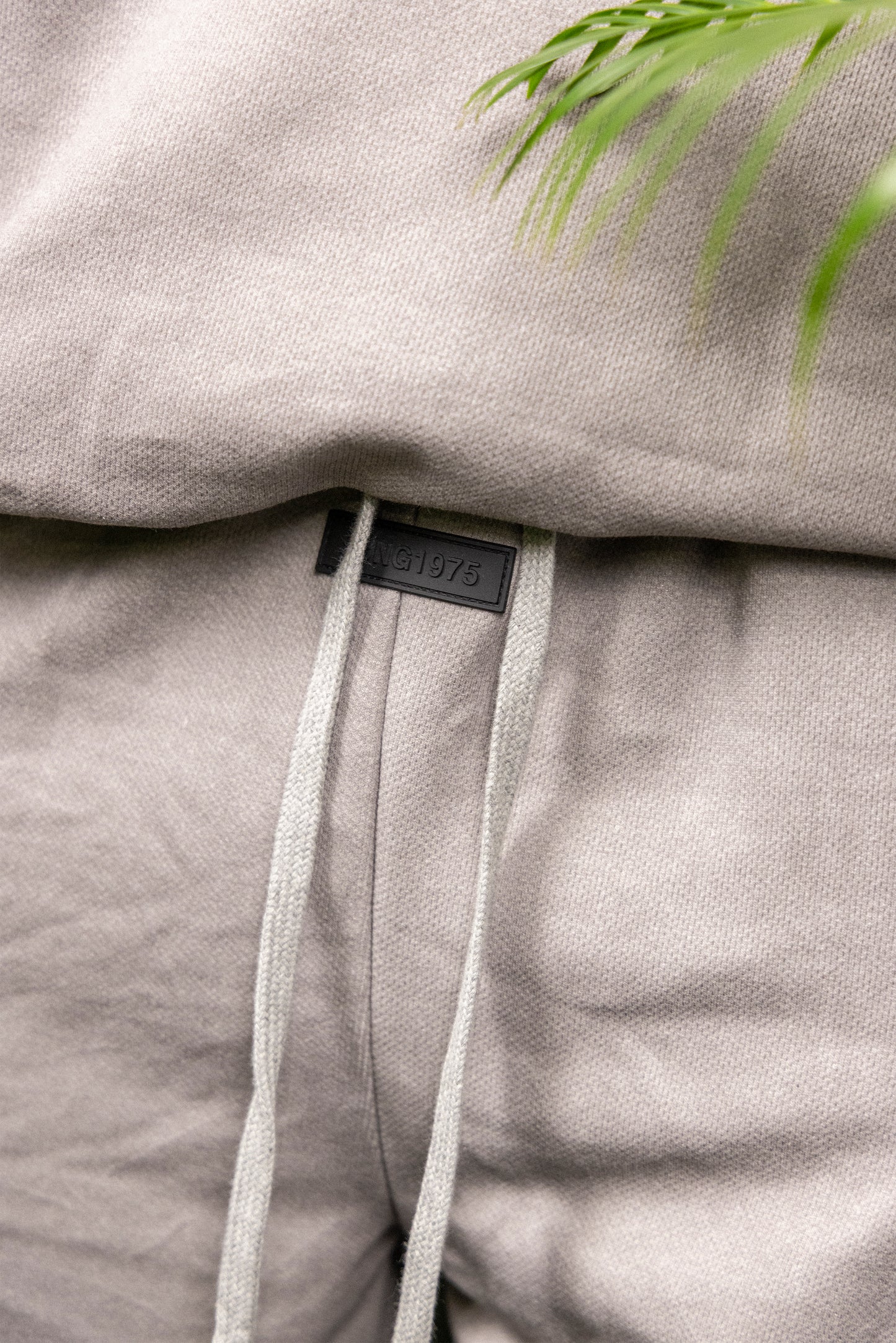 HANGUL LOGO HALF PANTS