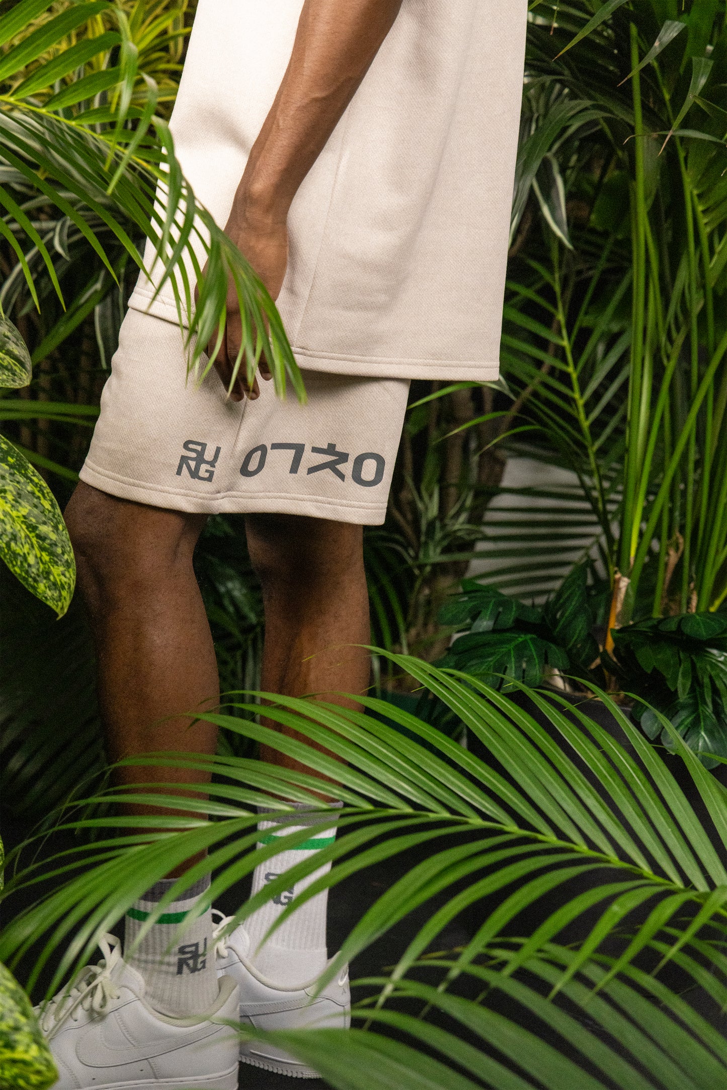 HANGUL LOGO HALF PANTS