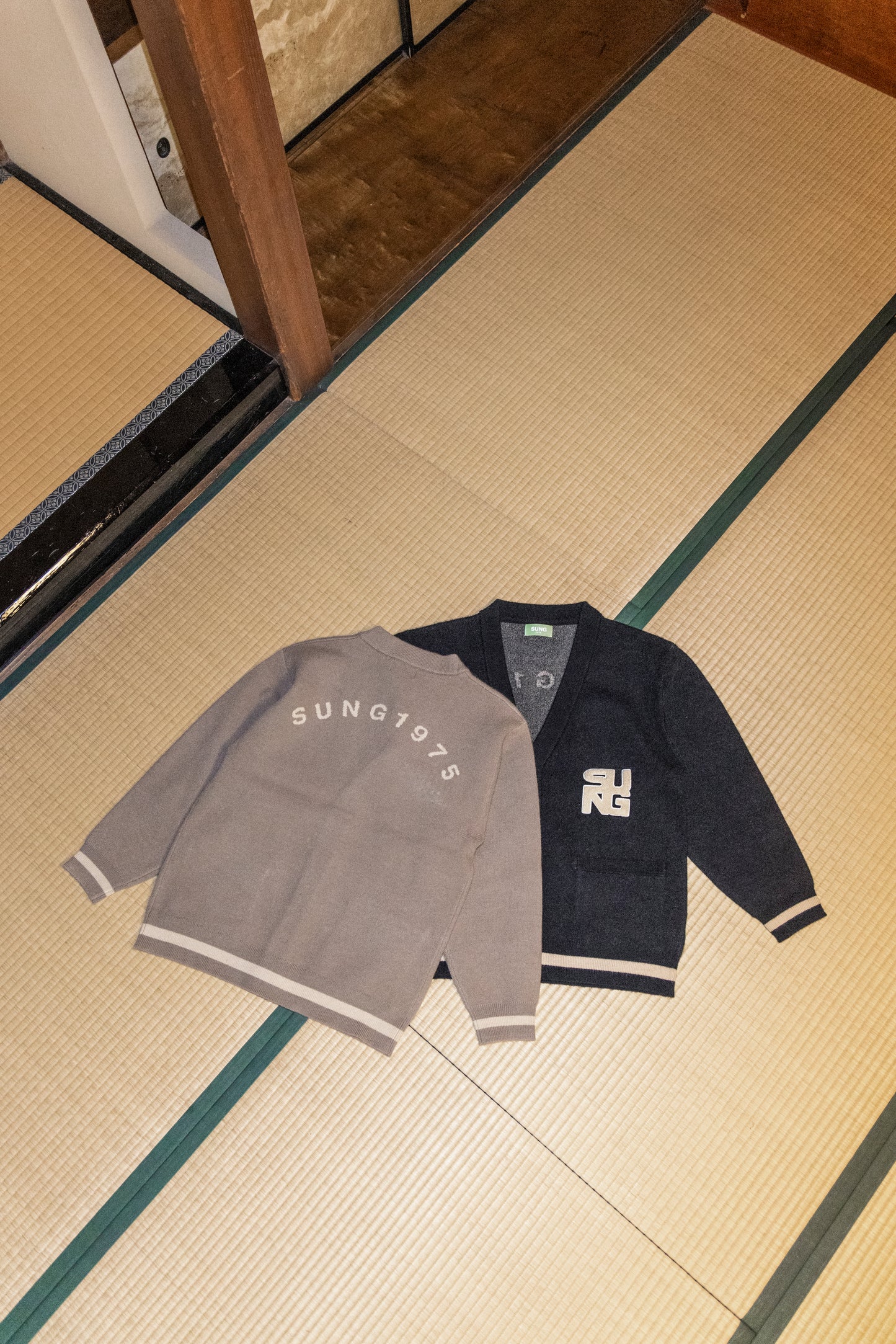 BACK ARCH LOGO JACQUARD CARDIGAN