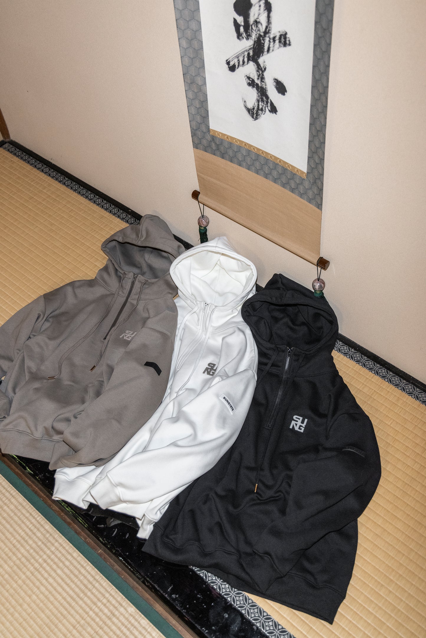 CUBIC LOGO SWEAT HOODIE