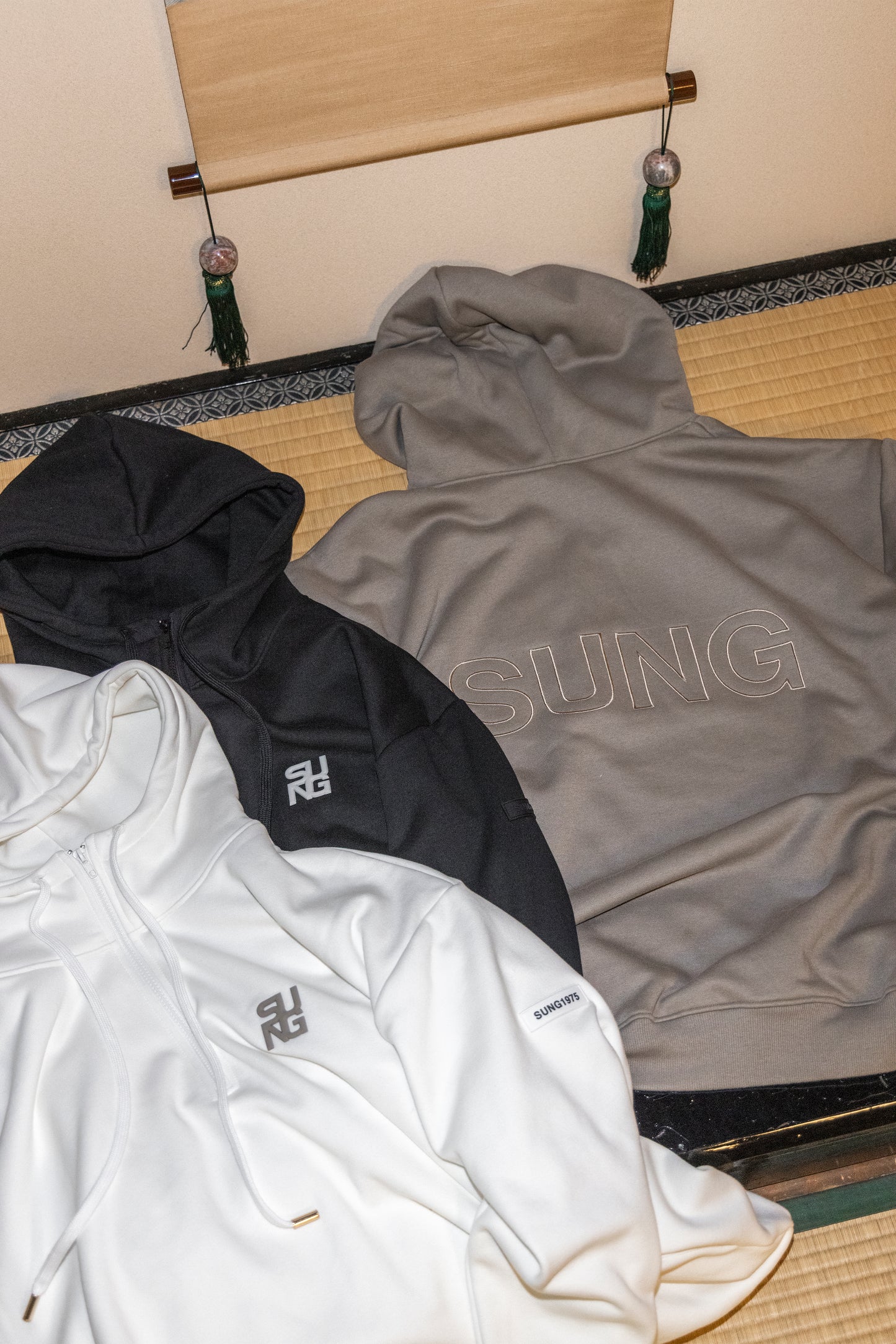 CUBIC LOGO SWEAT HOODIE