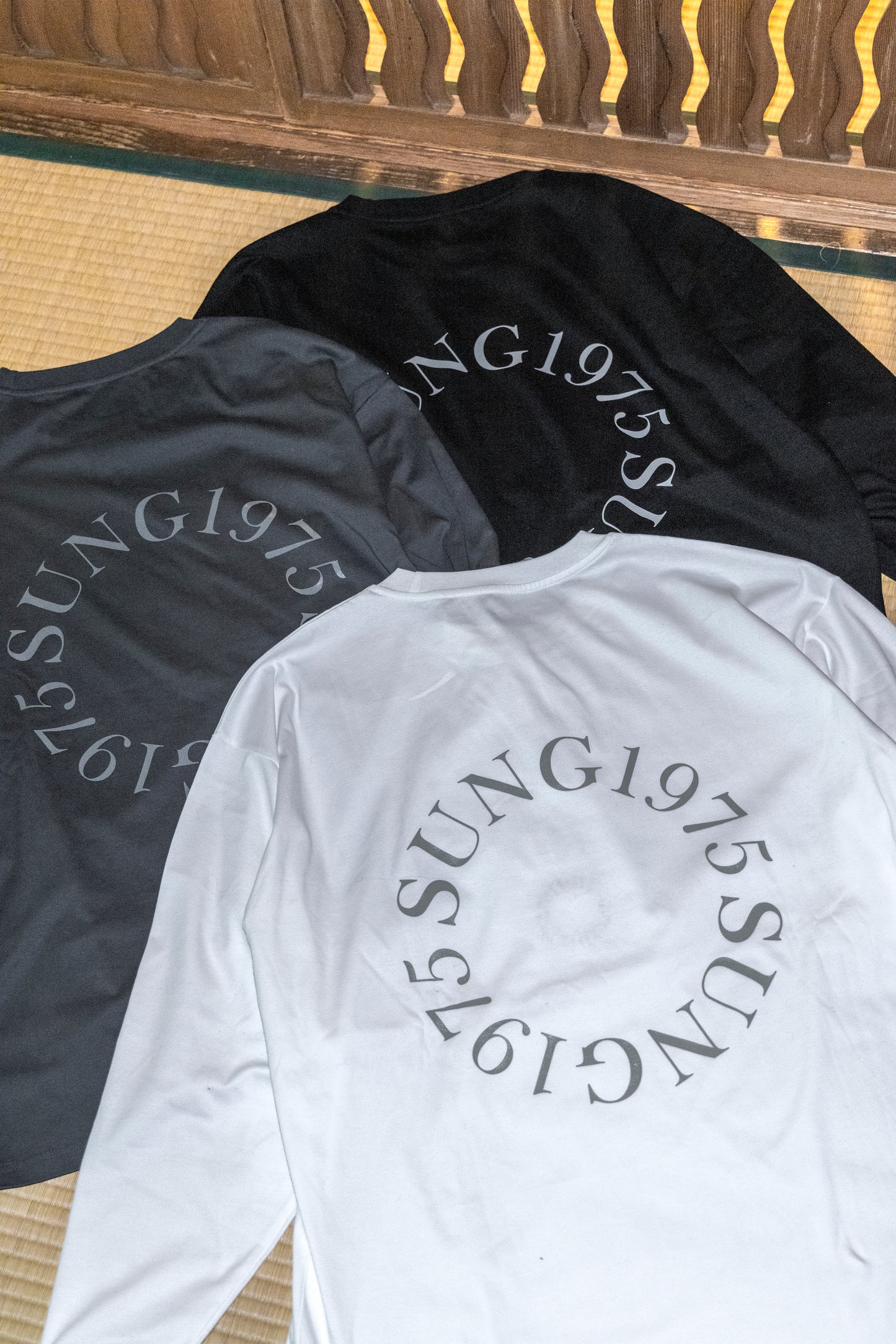 BACK CIRCLE LOGO LONG T SHIRTS