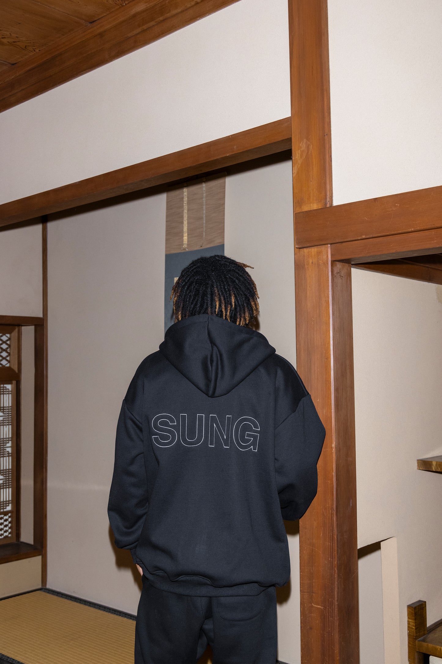CUBIC LOGO SWEAT HOODIE