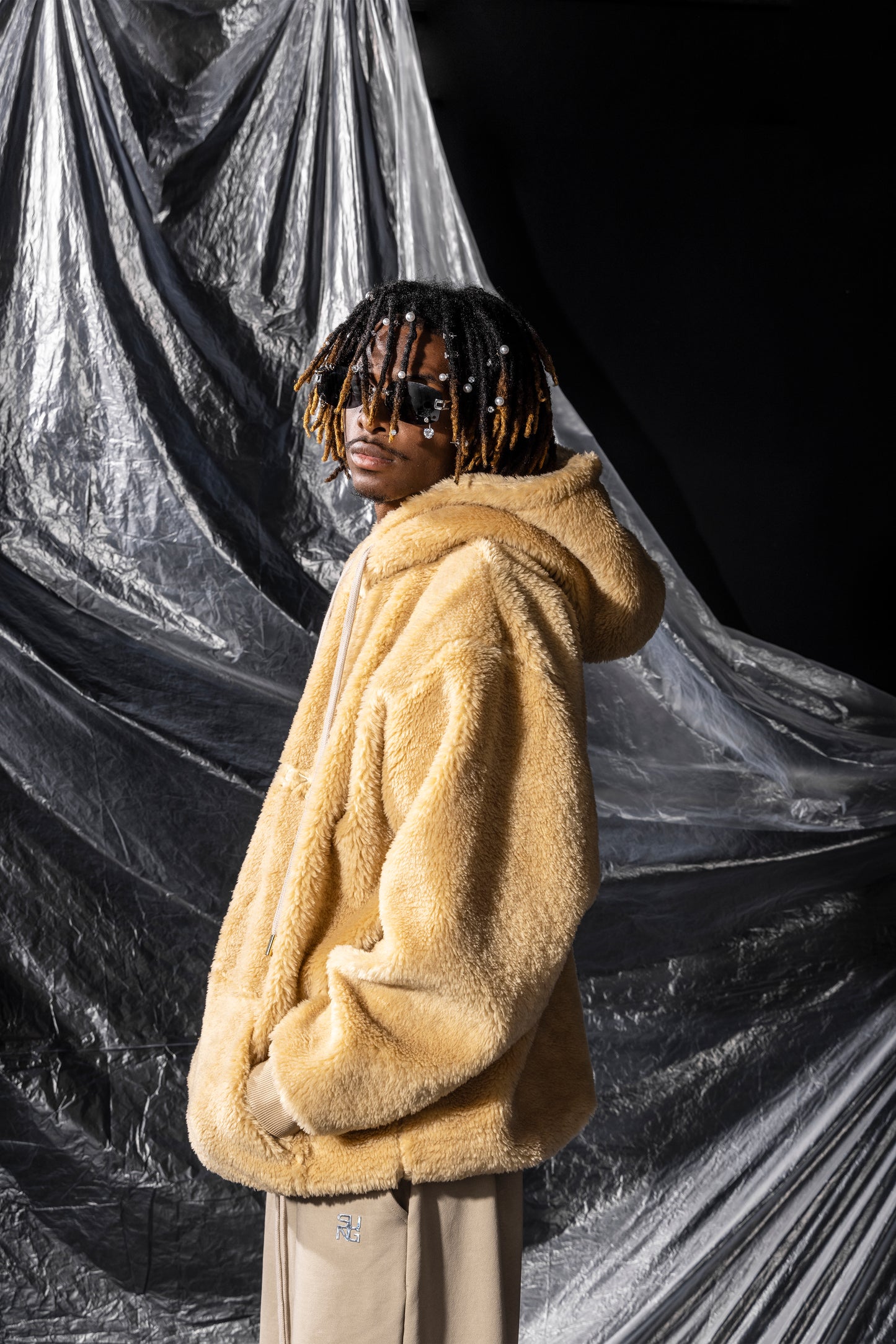 FLUFFY BOA HOODIE