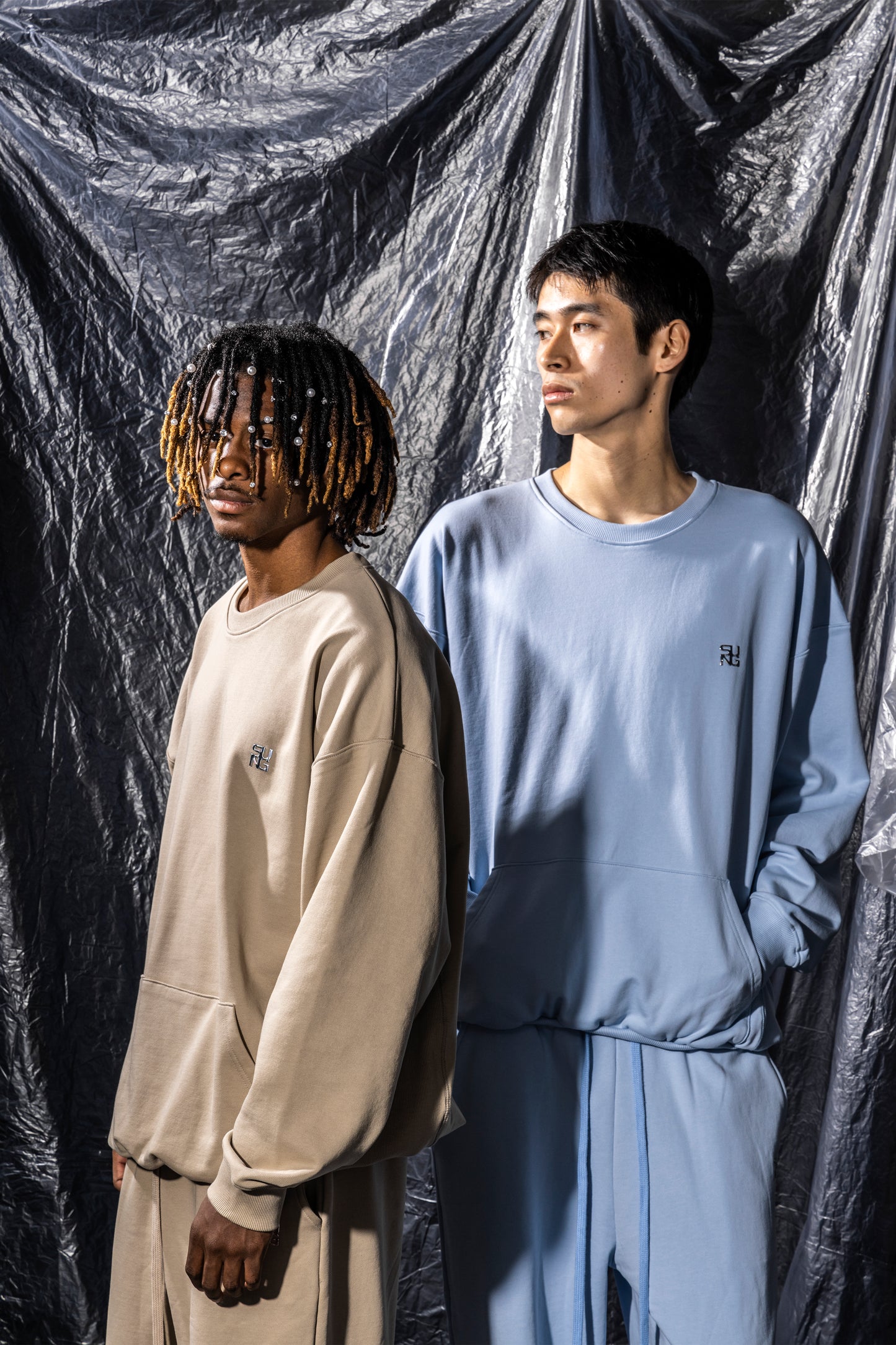 SIDE RIB SHINE LOGO SWEAT TOPS