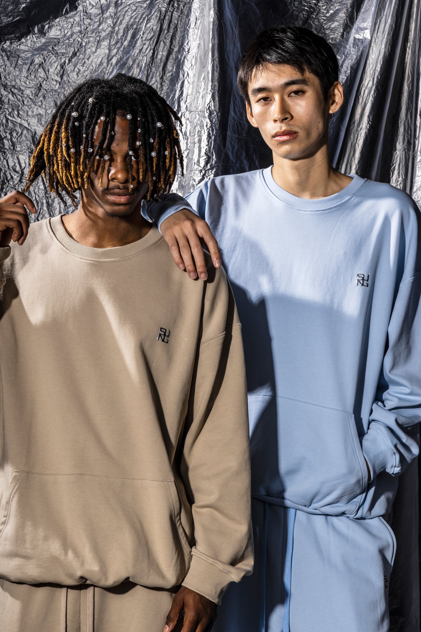 SIDE RIB SHINE LOGO SWEAT TOPS