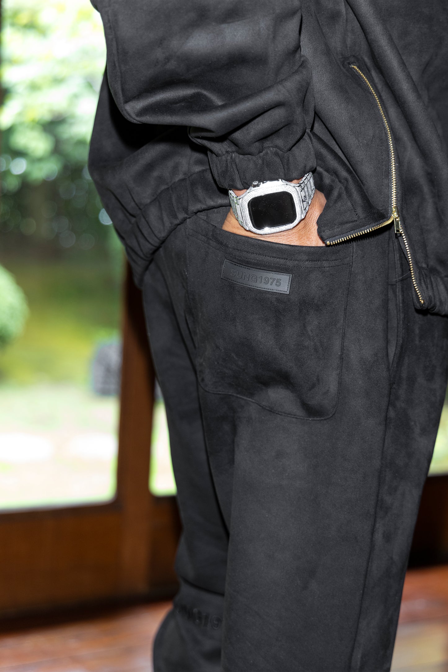 SUEDE SIDE ZIP PANTS
