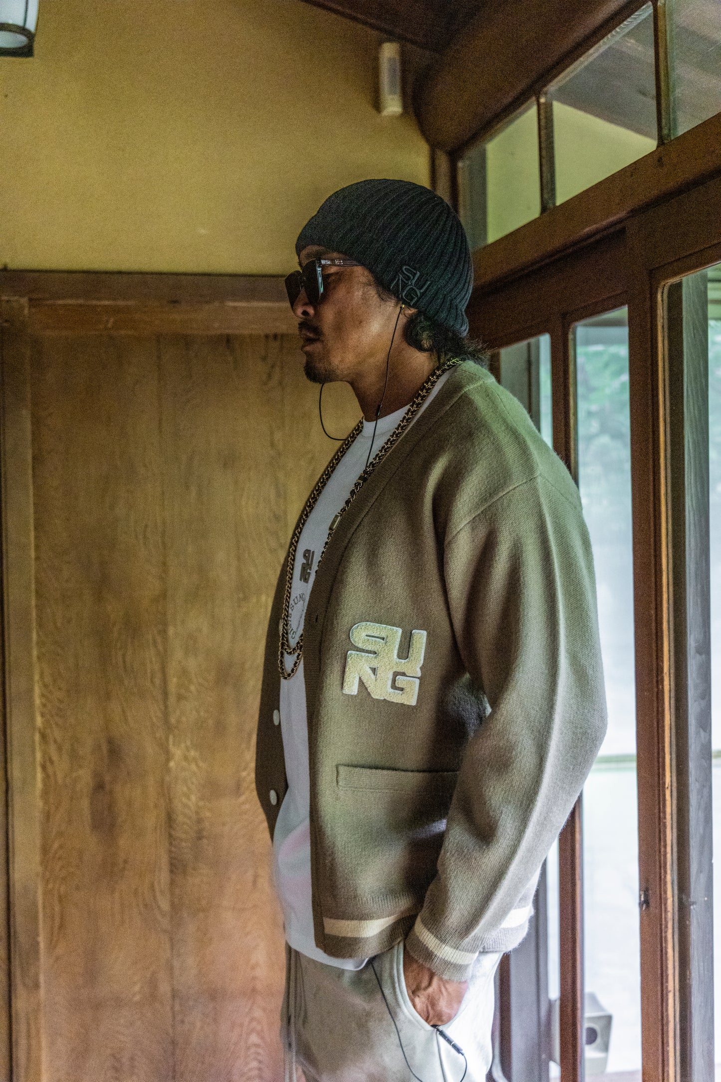 BACK ARCH LOGO JACQUARD CARDIGAN