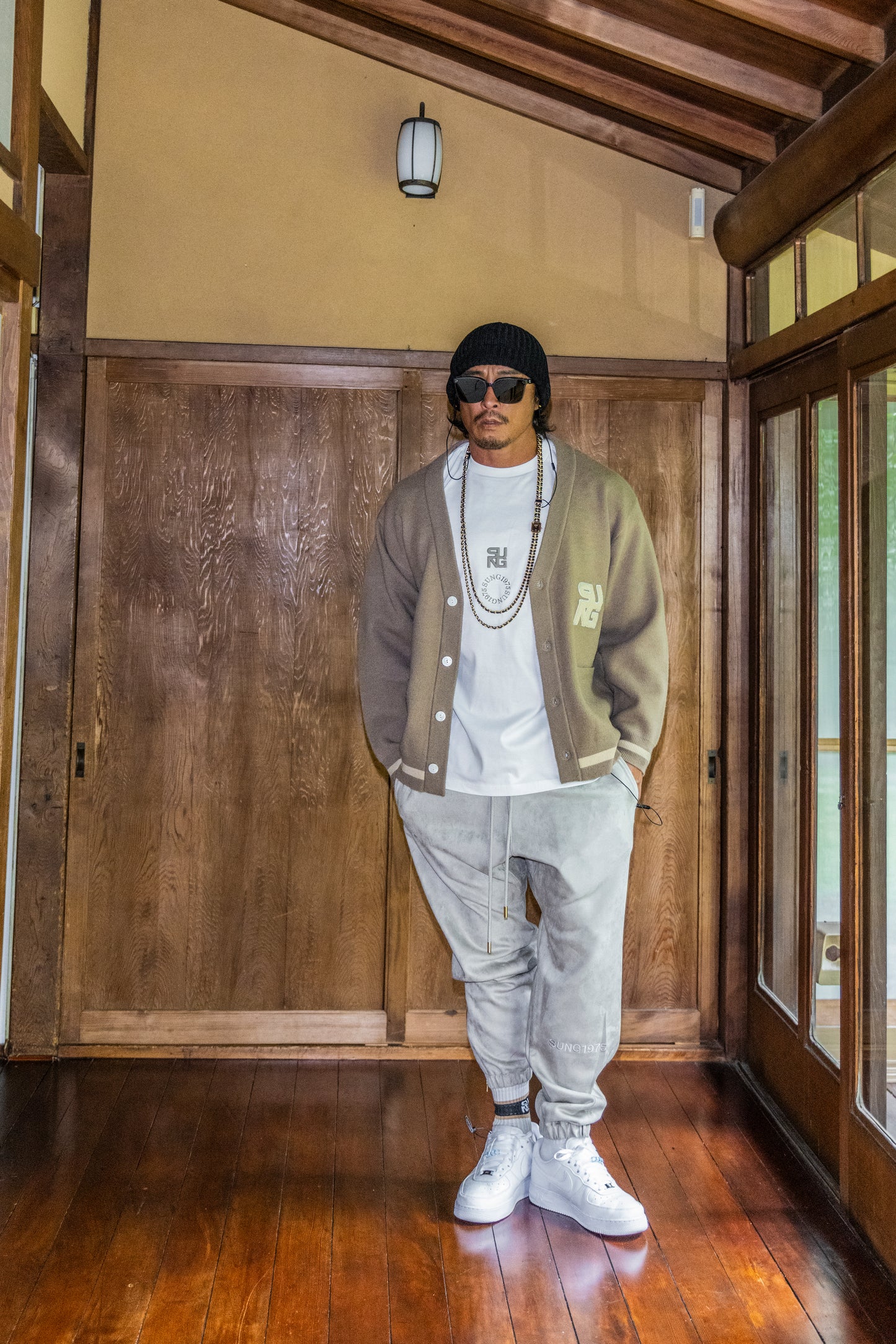 BACK ARCH LOGO JACQUARD CARDIGAN