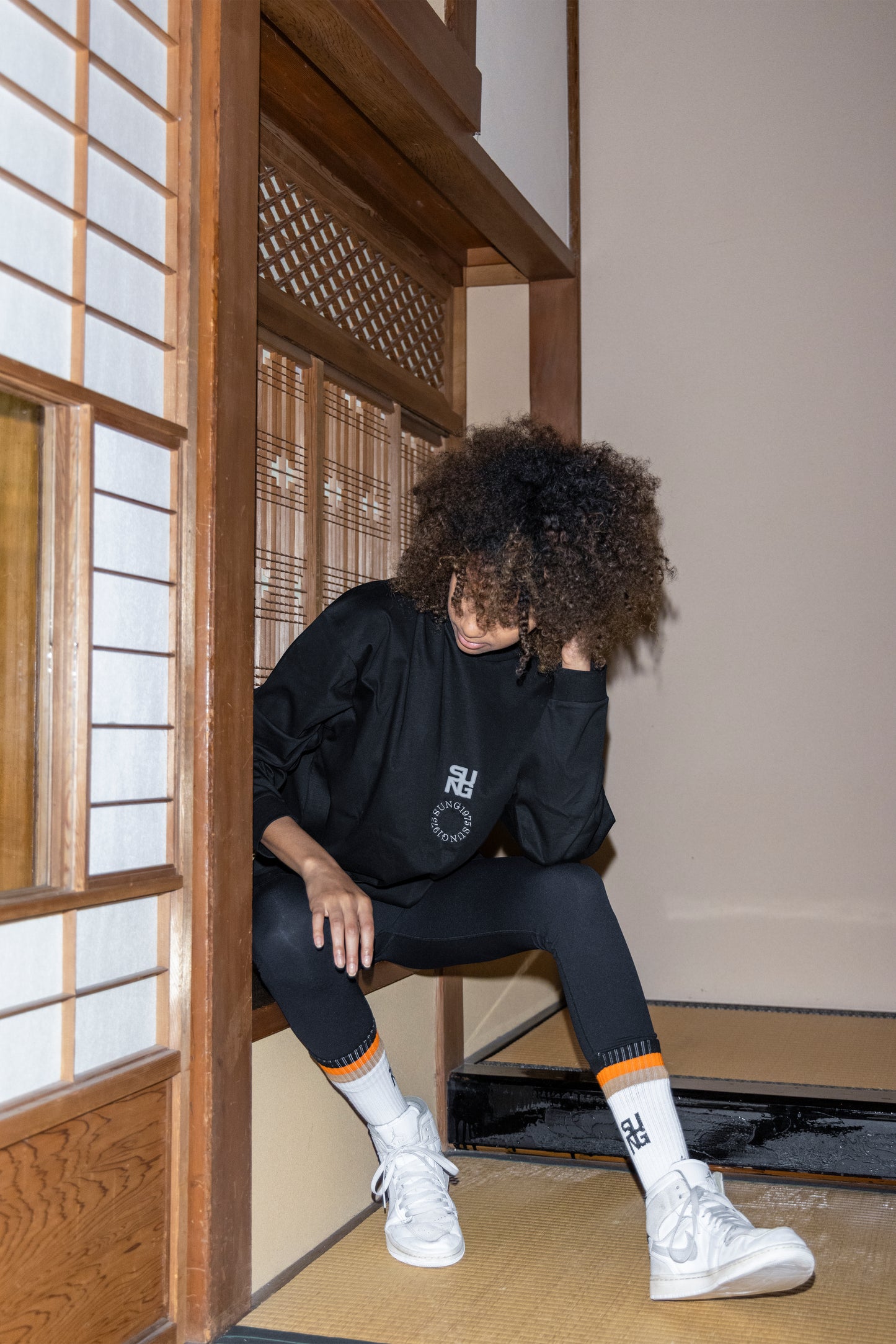 BACK CIRCLE LOGO LONG T SHIRTS