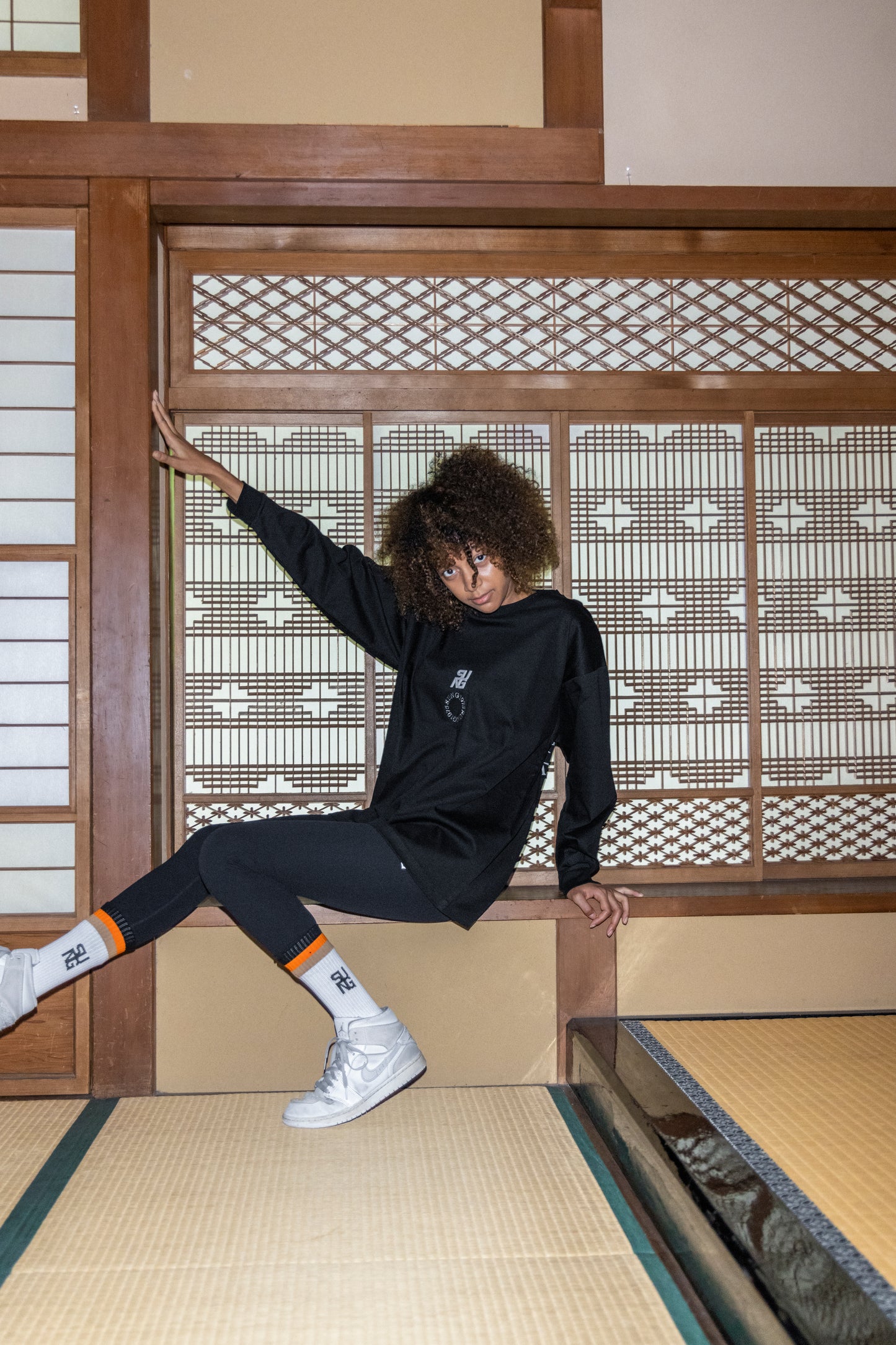 BACK CIRCLE LOGO LONG T SHIRTS