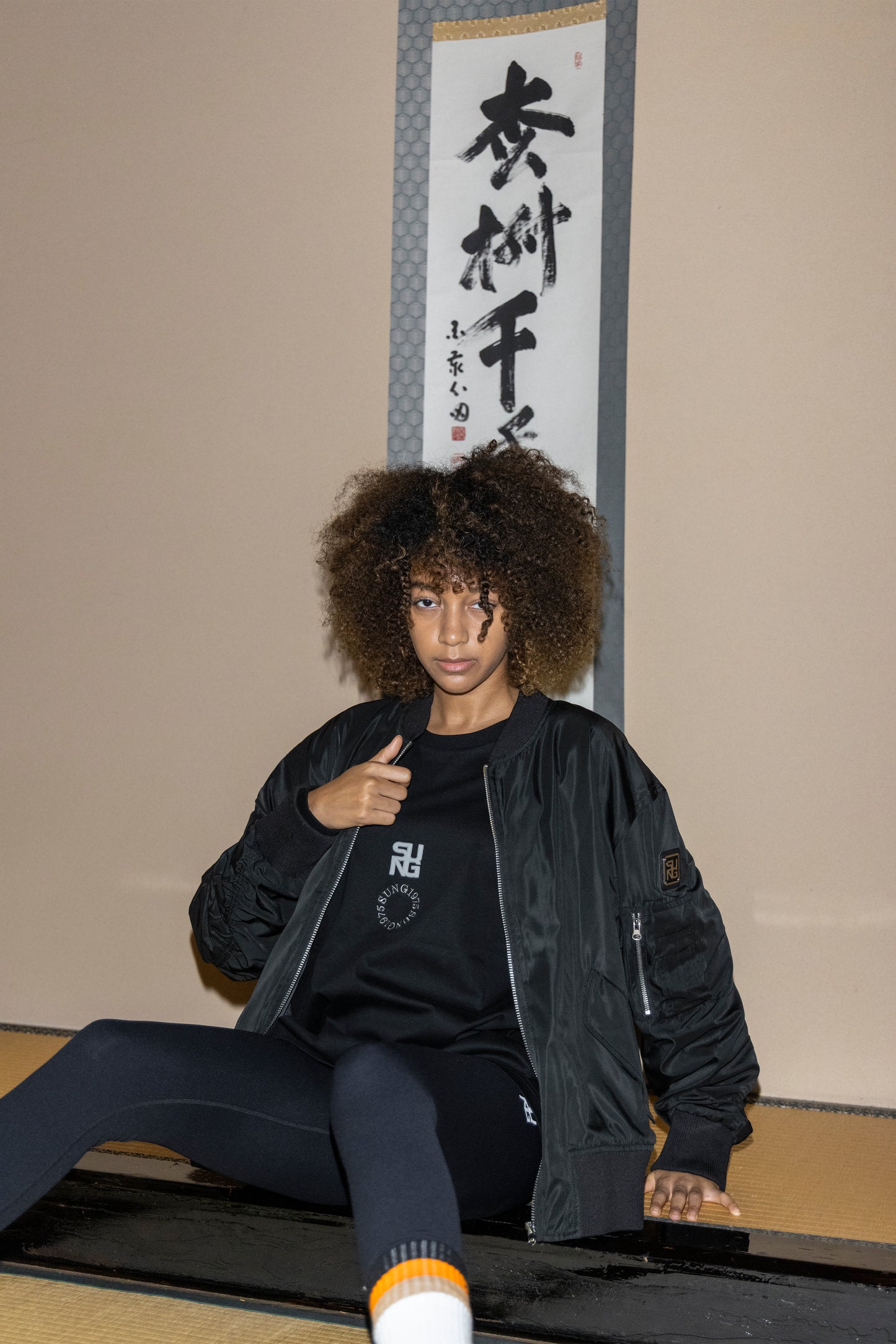 BACK CIRCLE LOGO LONG T SHIRTS