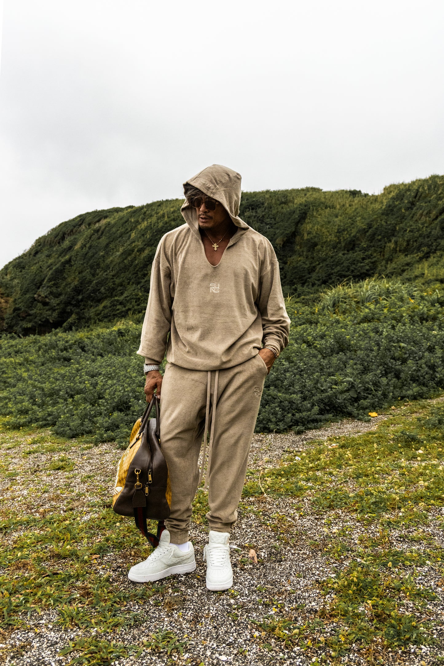 CENTER NOTCH PILE HOODIE