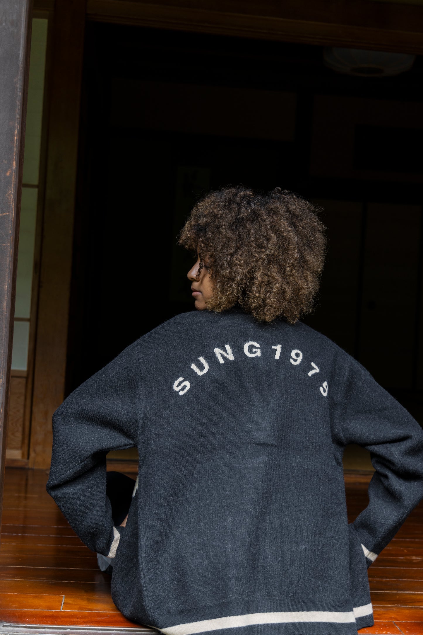 BACK ARCH LOGO JACQUARD CARDIGAN