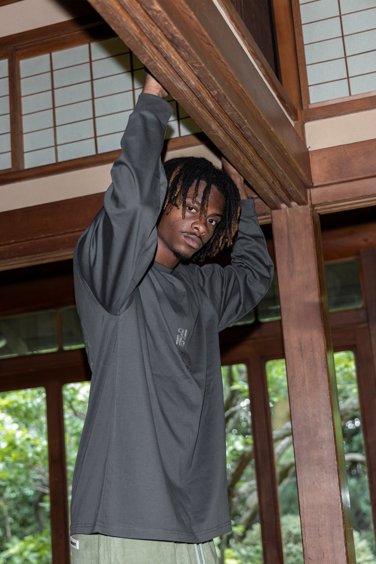 BACK CIRCLE LOGO LONG T SHIRTS