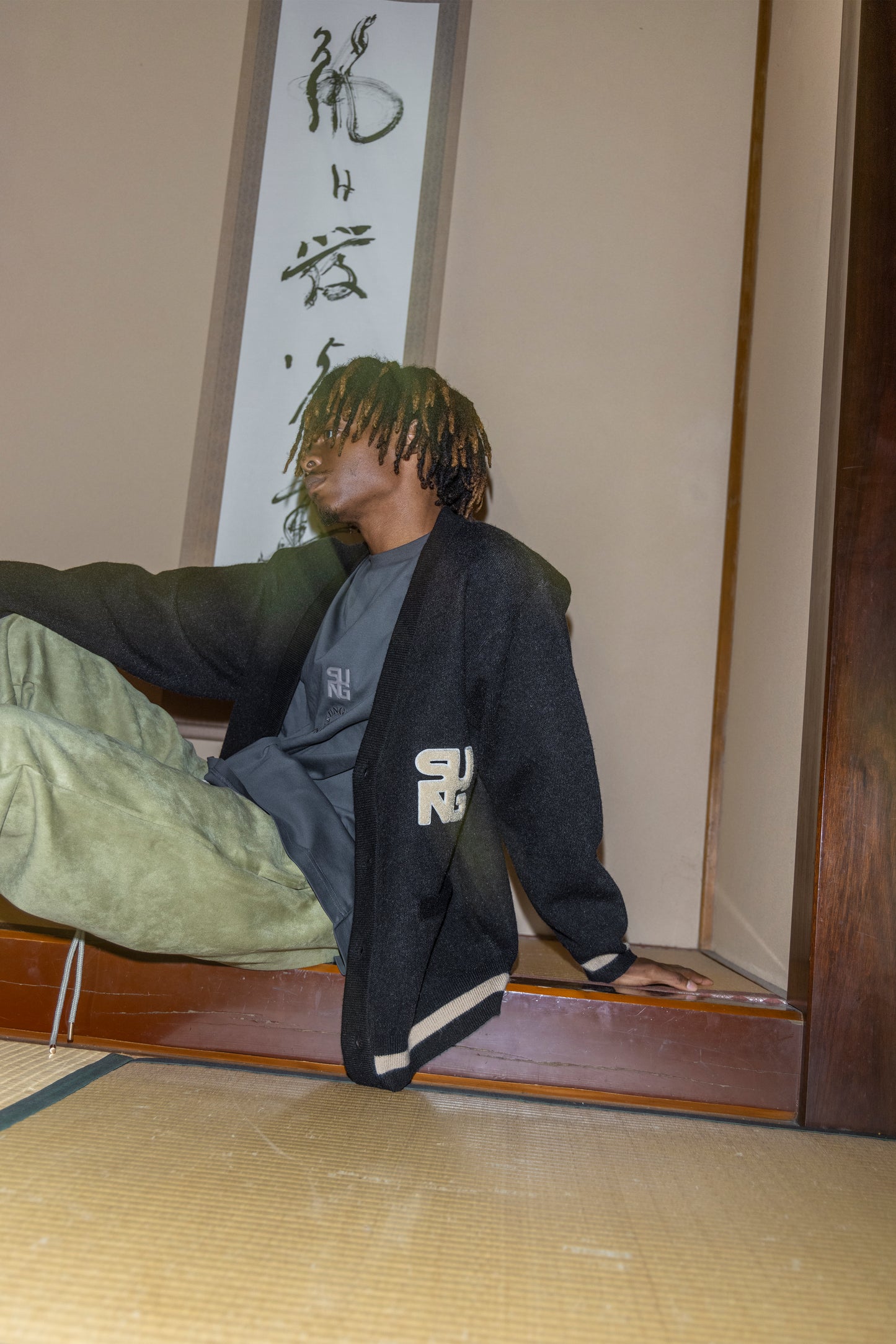 BACK ARCH LOGO JACQUARD CARDIGAN