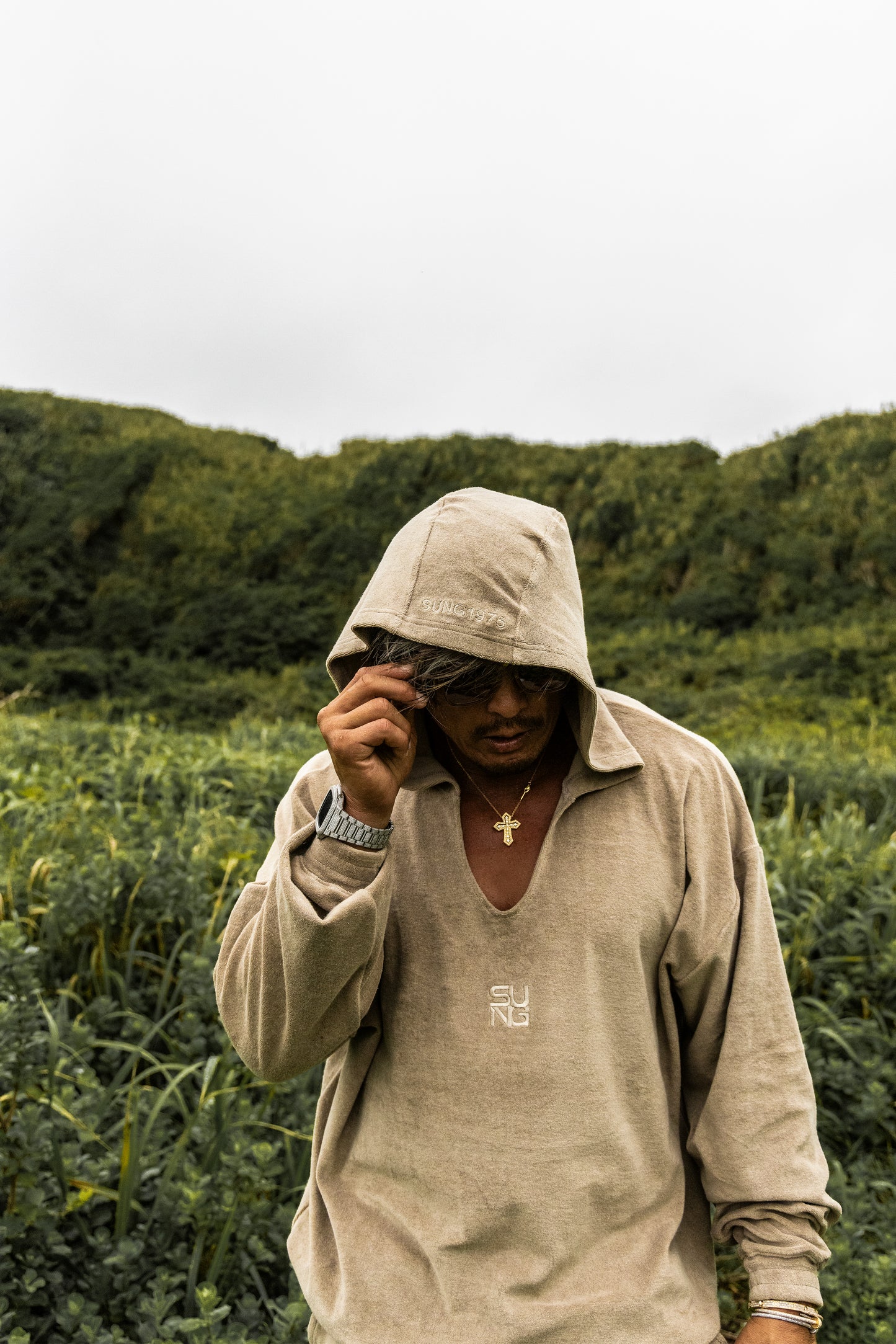CENTER NOTCH PILE HOODIE