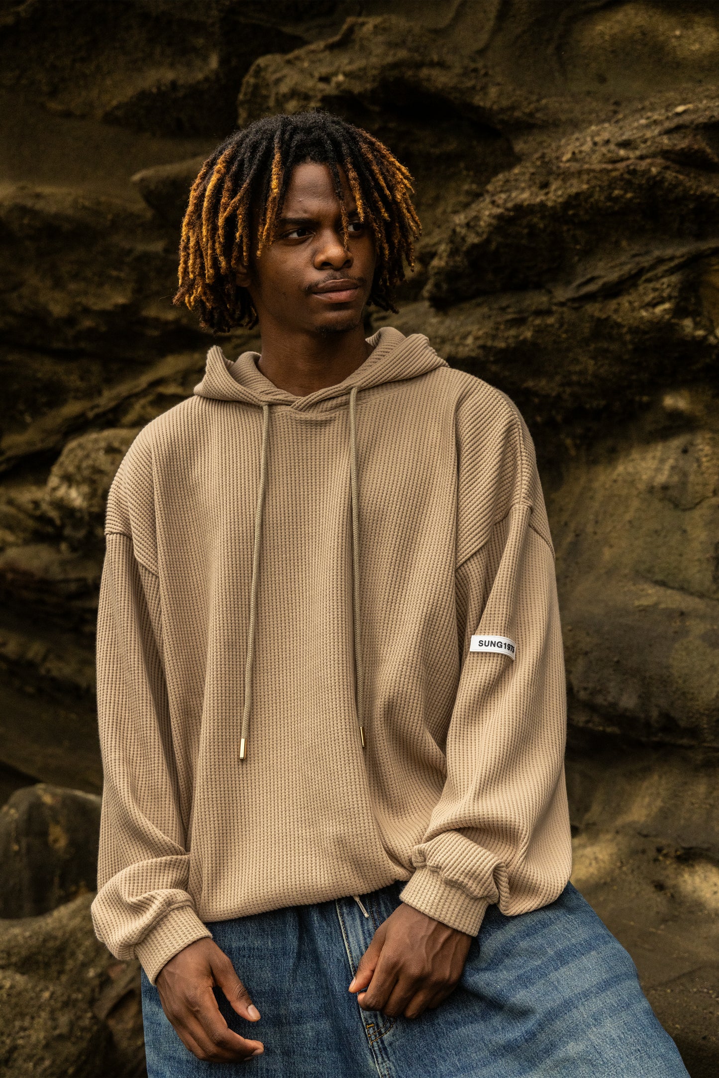WAFFLE SIDE LOGO HOODIE