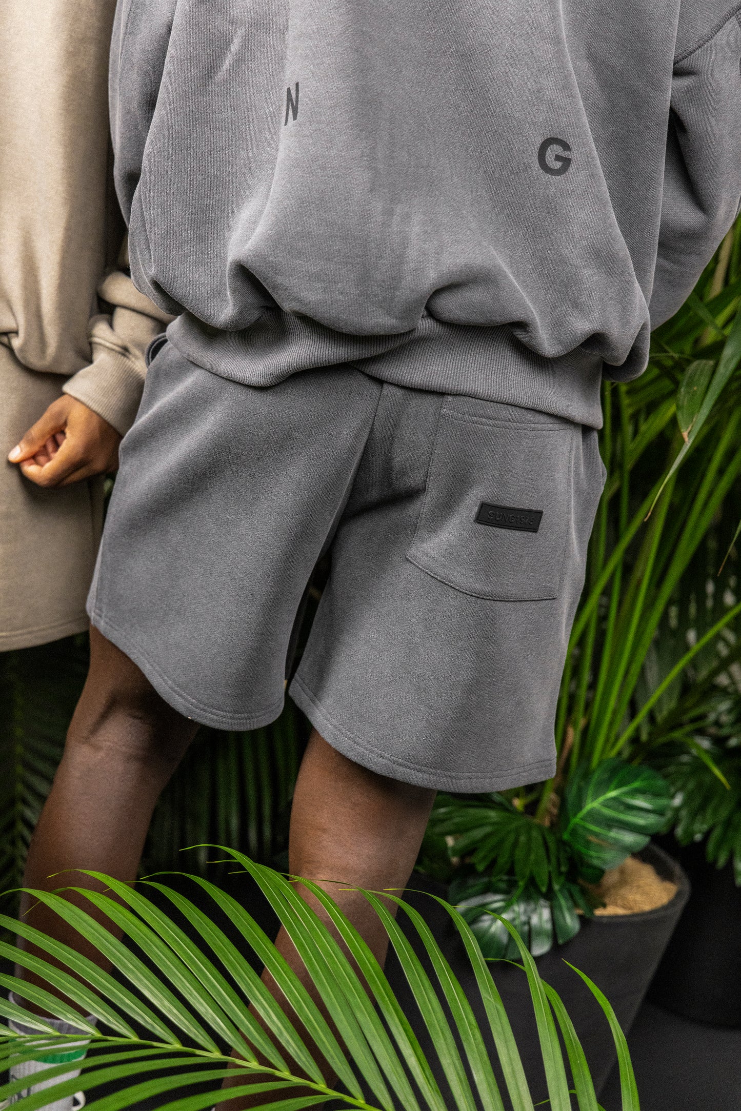 JUMP SQUARE LOGO HALF PANTS