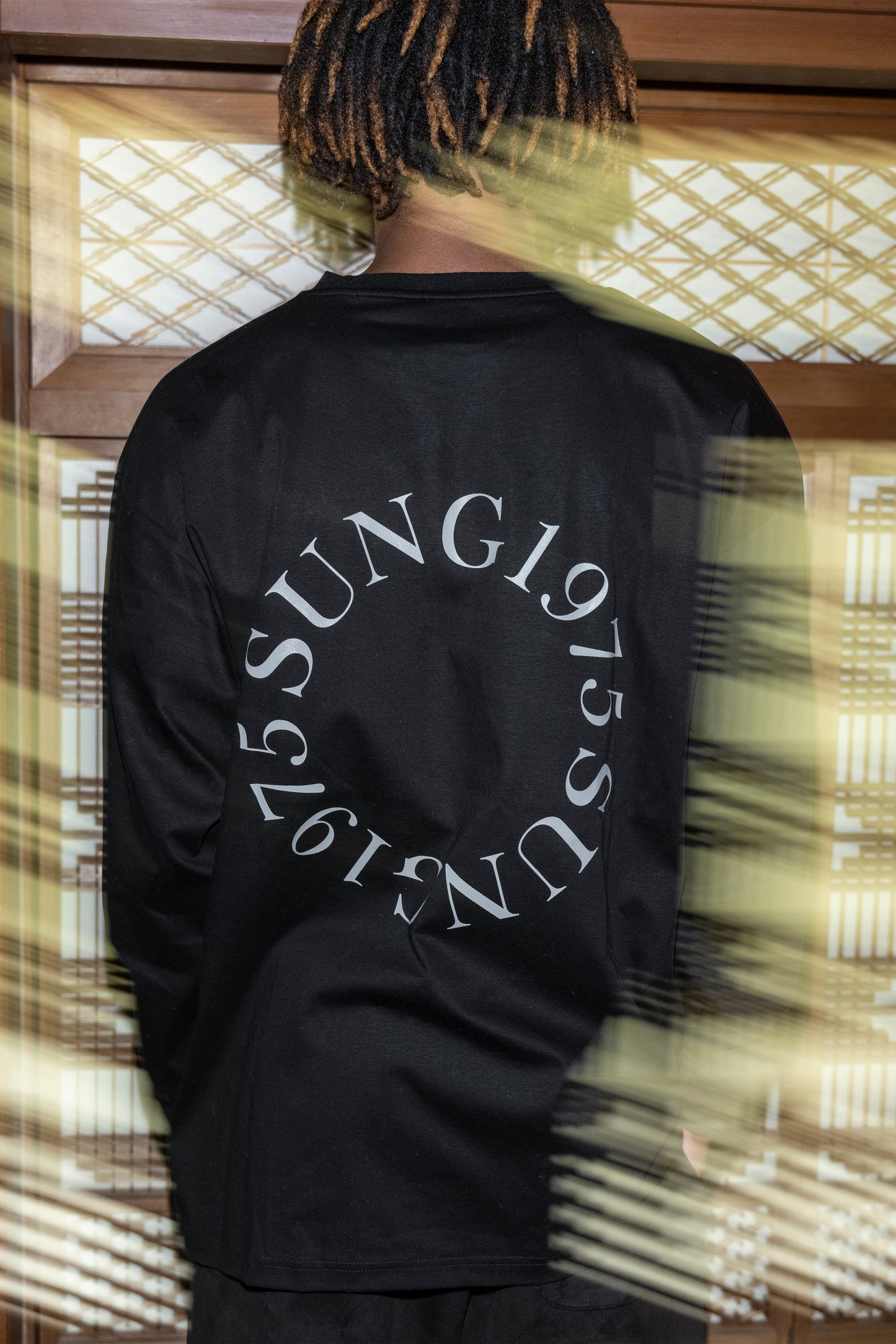 BACK CIRCLE LOGO LONG T SHIRTS