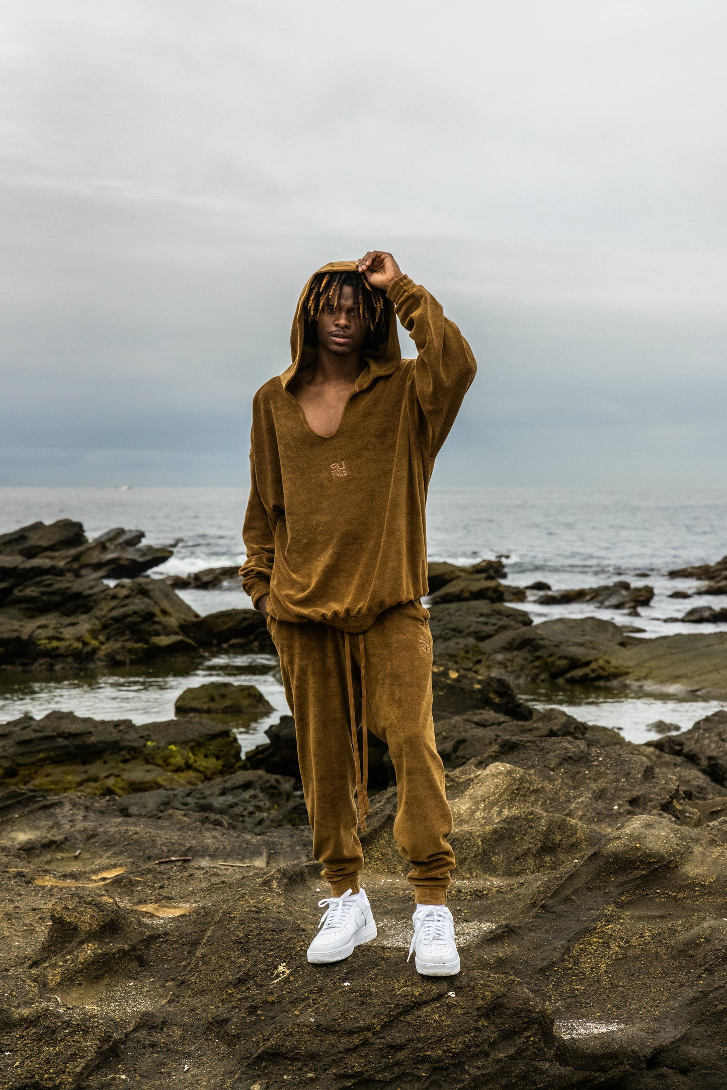 CENTER NOTCH PILE HOODIE