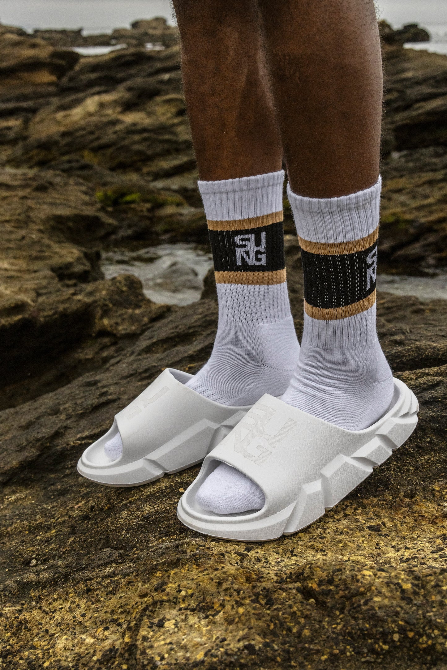 SIGNATURE SANDAL
