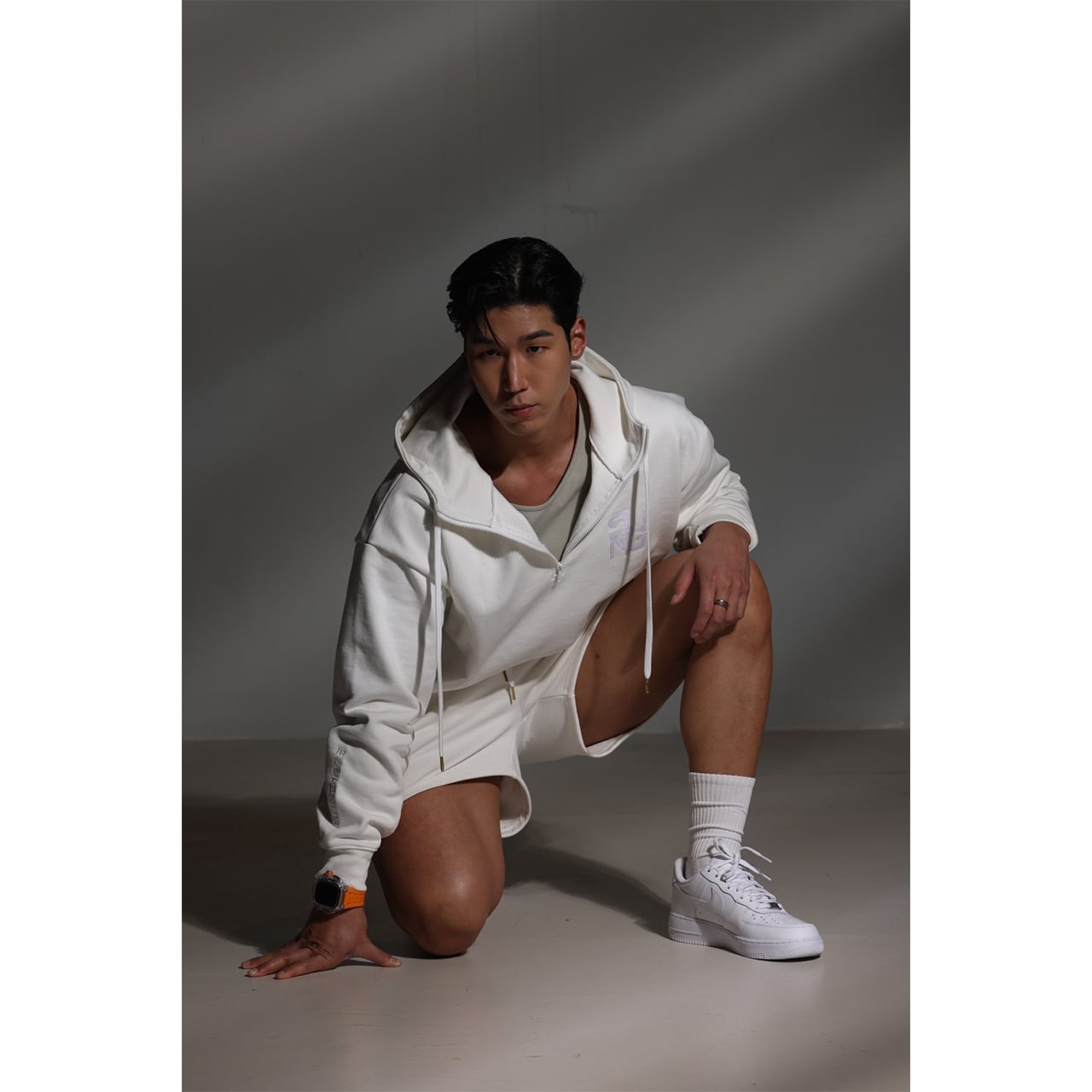 Symbol logo half pants