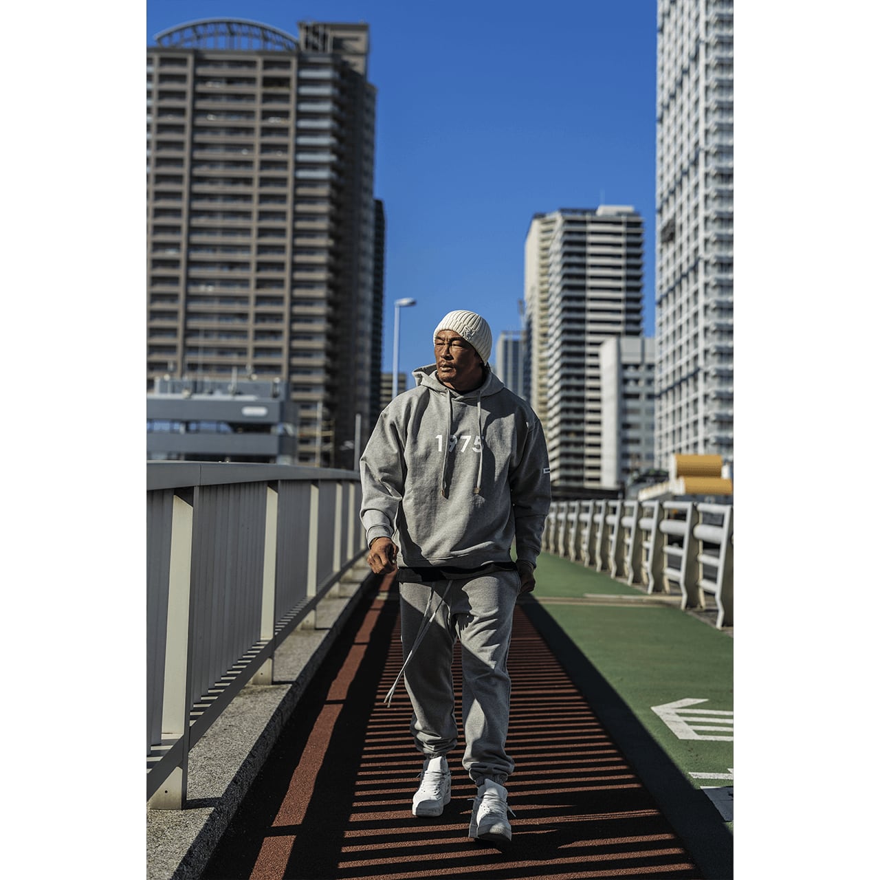 FRONT 1975 SWEAT HOODIE