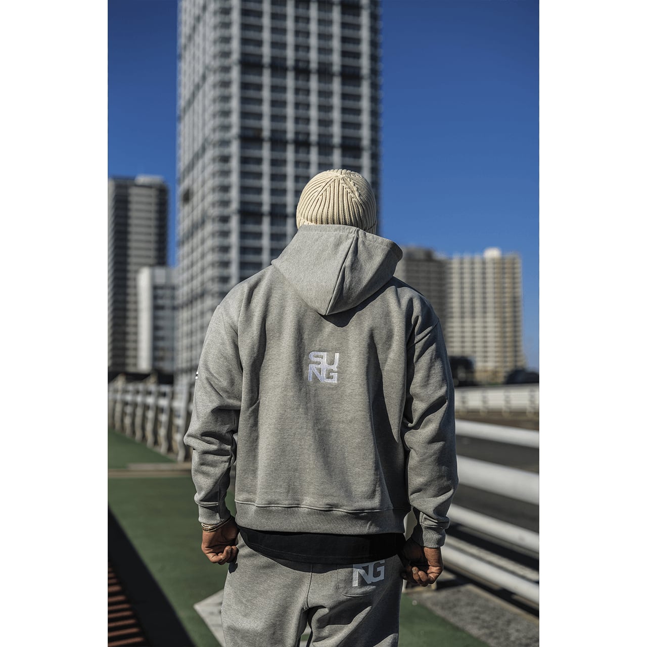 FRONT 1975 SWEAT HOODIE