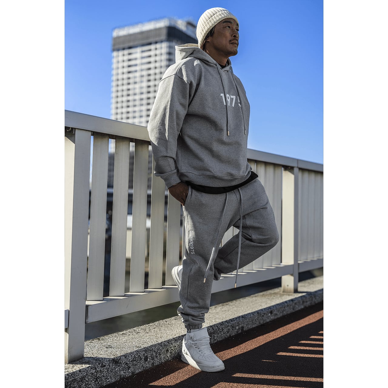 FRONT 1975 SWEAT HOODIE