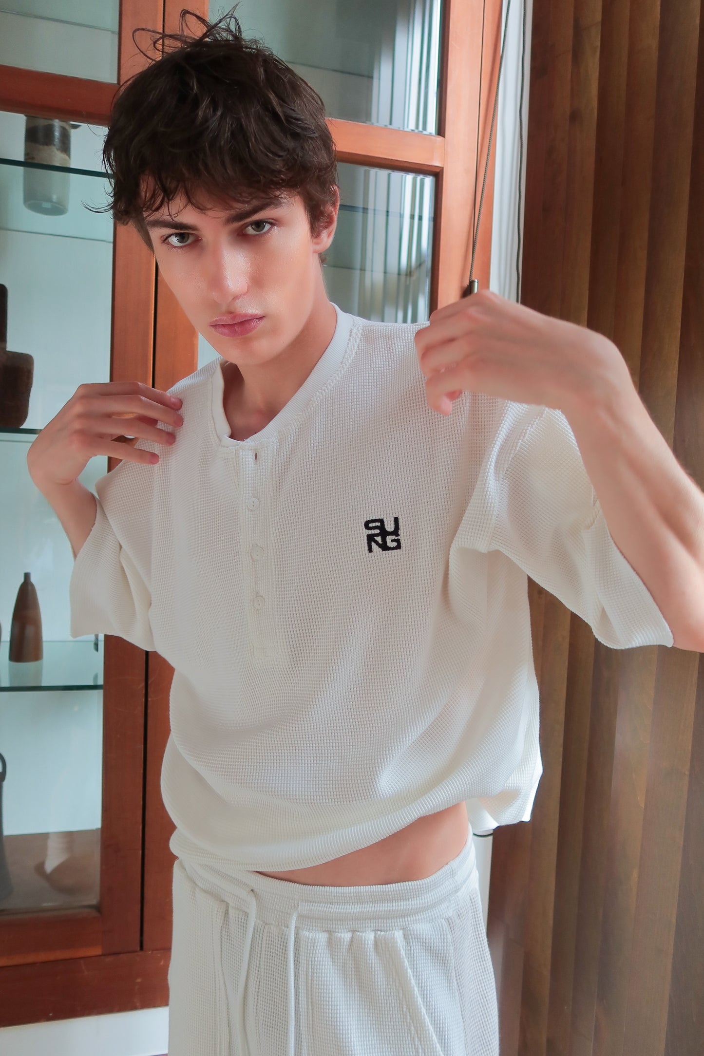 WAFFLE HENLEY TEE
