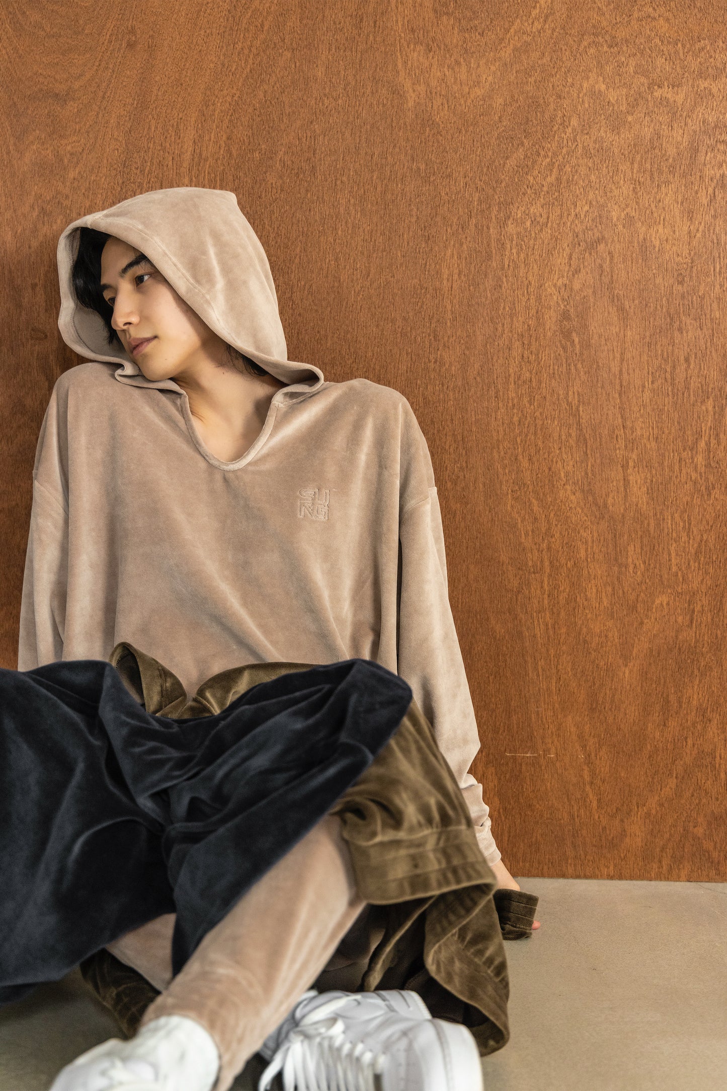 TERRY NOTCHED HOODIE
