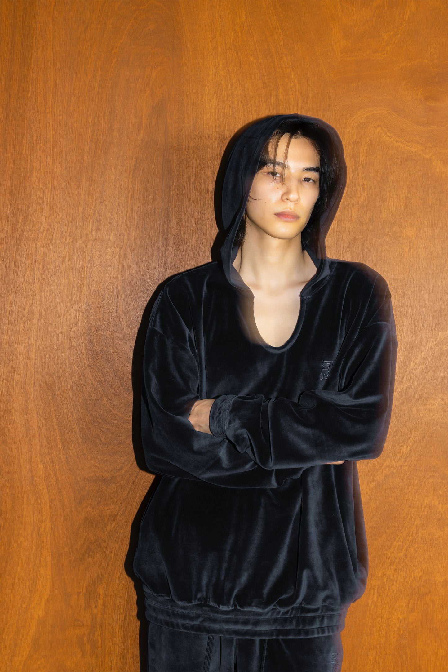TERRY NOTCHED HOODIE