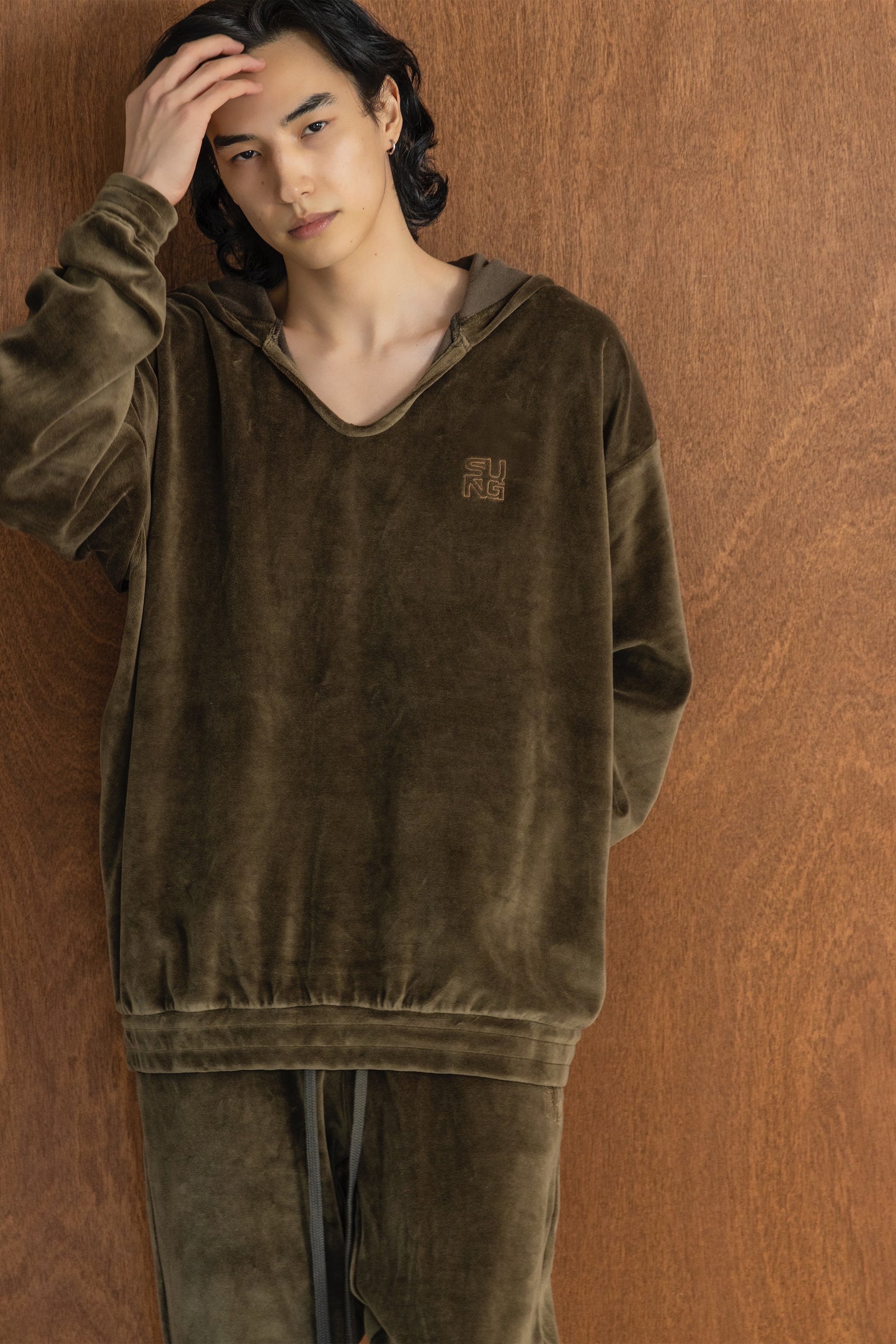 TERRY NOTCHED HOODIE
