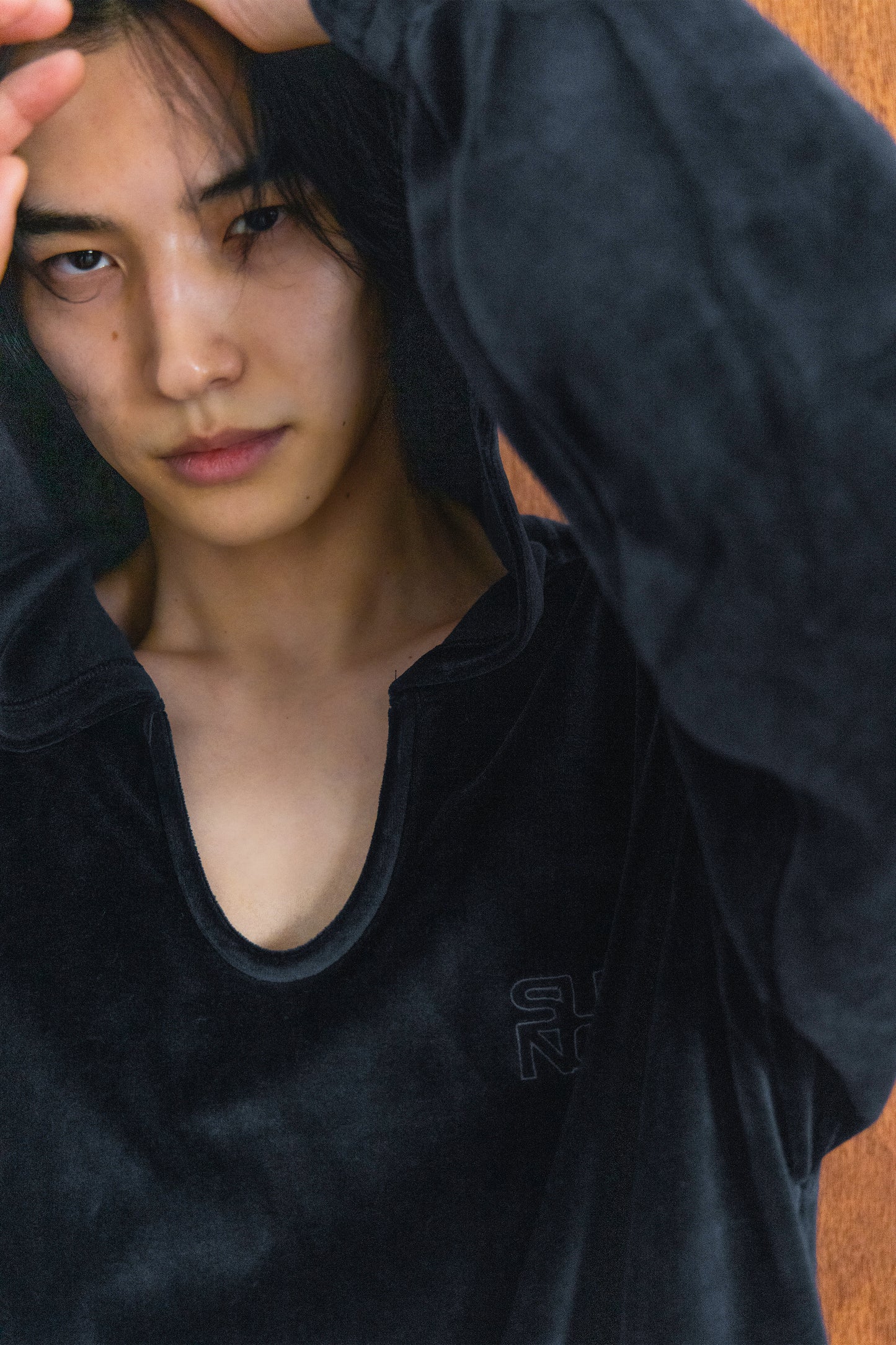 TERRY NOTCHED HOODIE