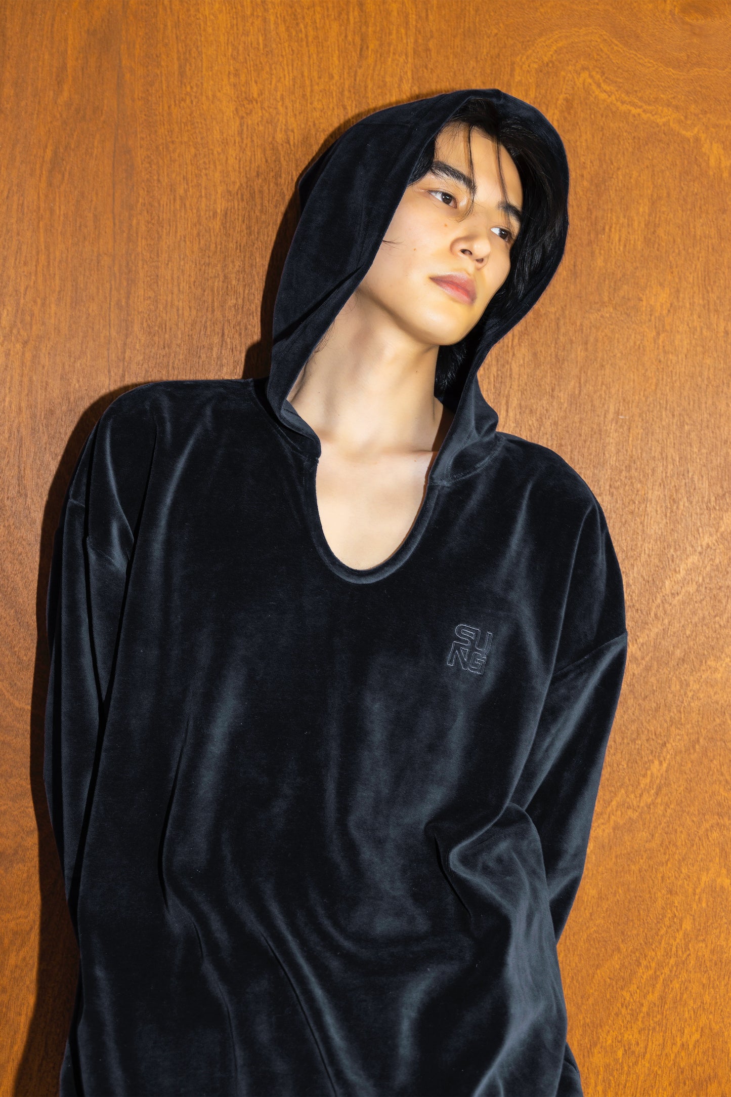 TERRY NOTCHED HOODIE