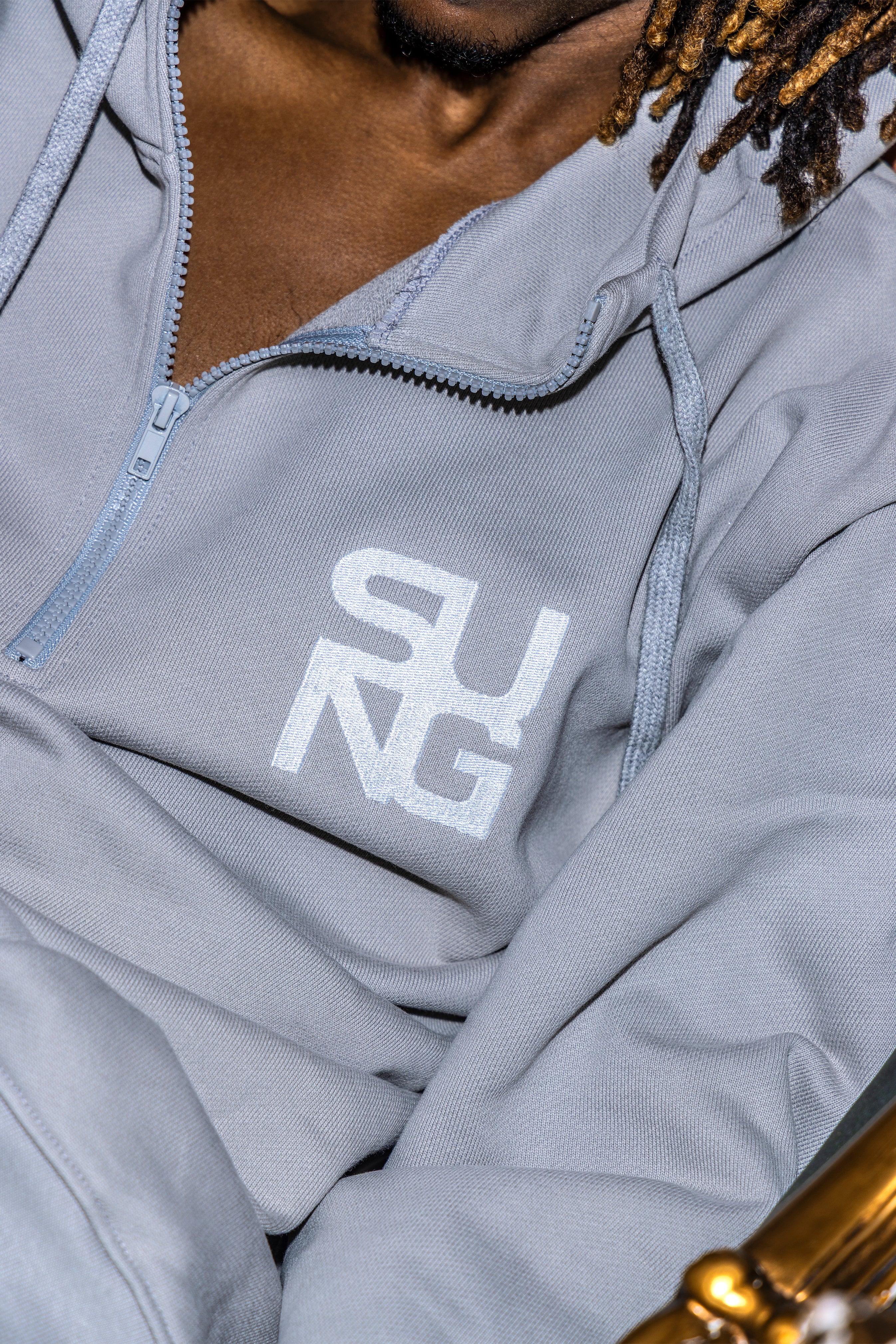 Large rubber logo half zip hoodie – SUNG-1975-