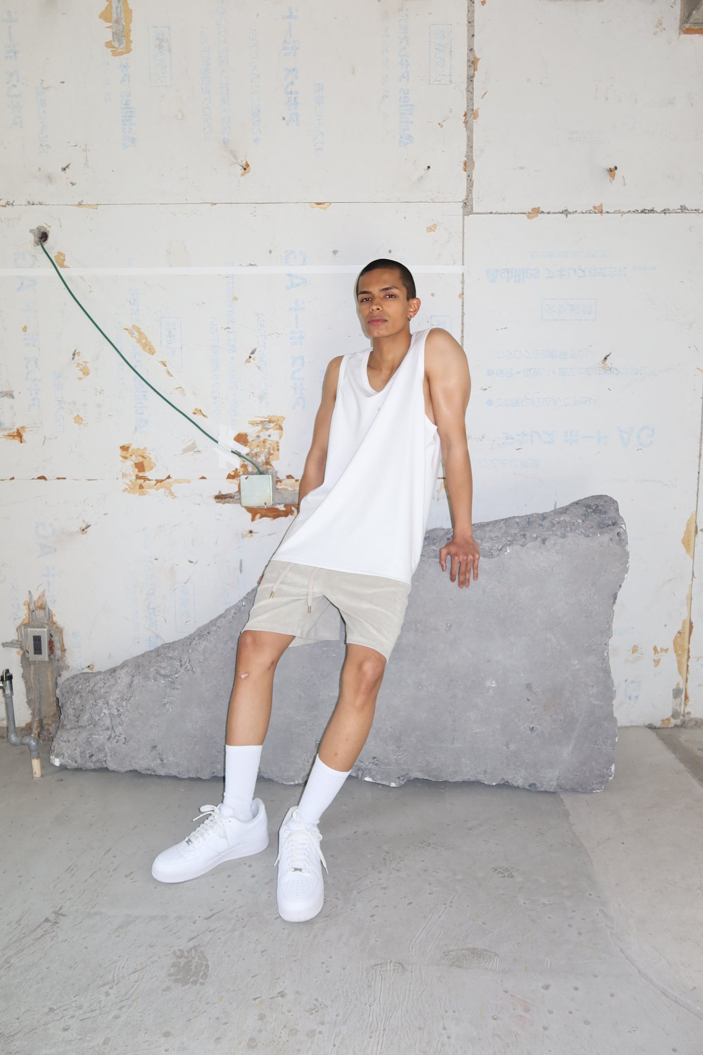 SHINE LOGO TANK