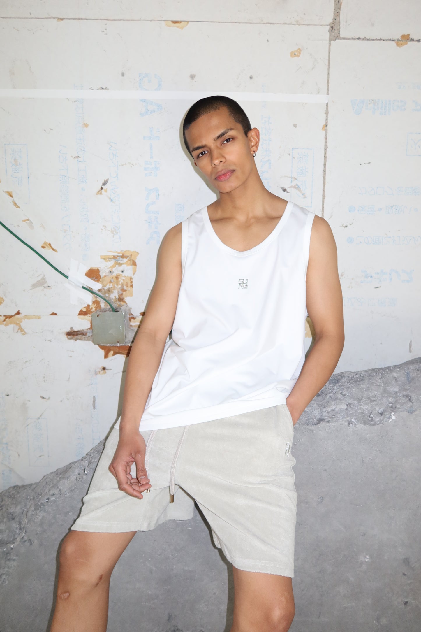 SHINE LOGO TANK
