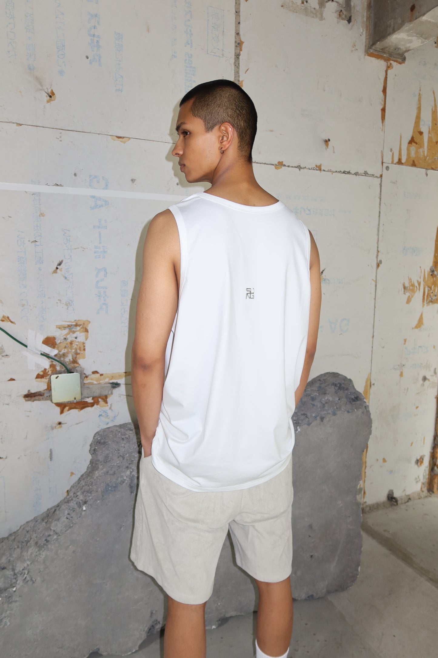 SHINE LOGO TANK