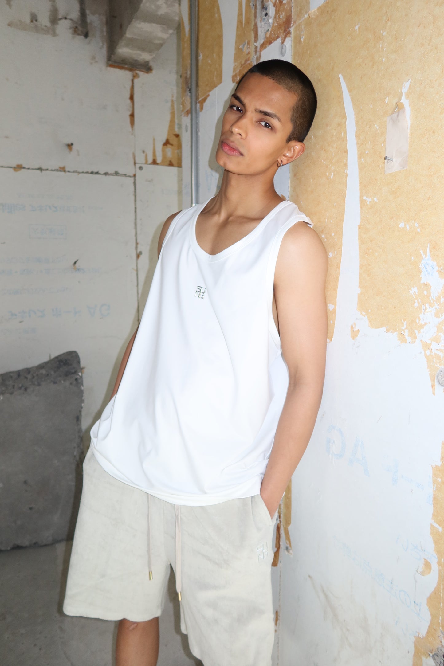 SHINE LOGO TANK