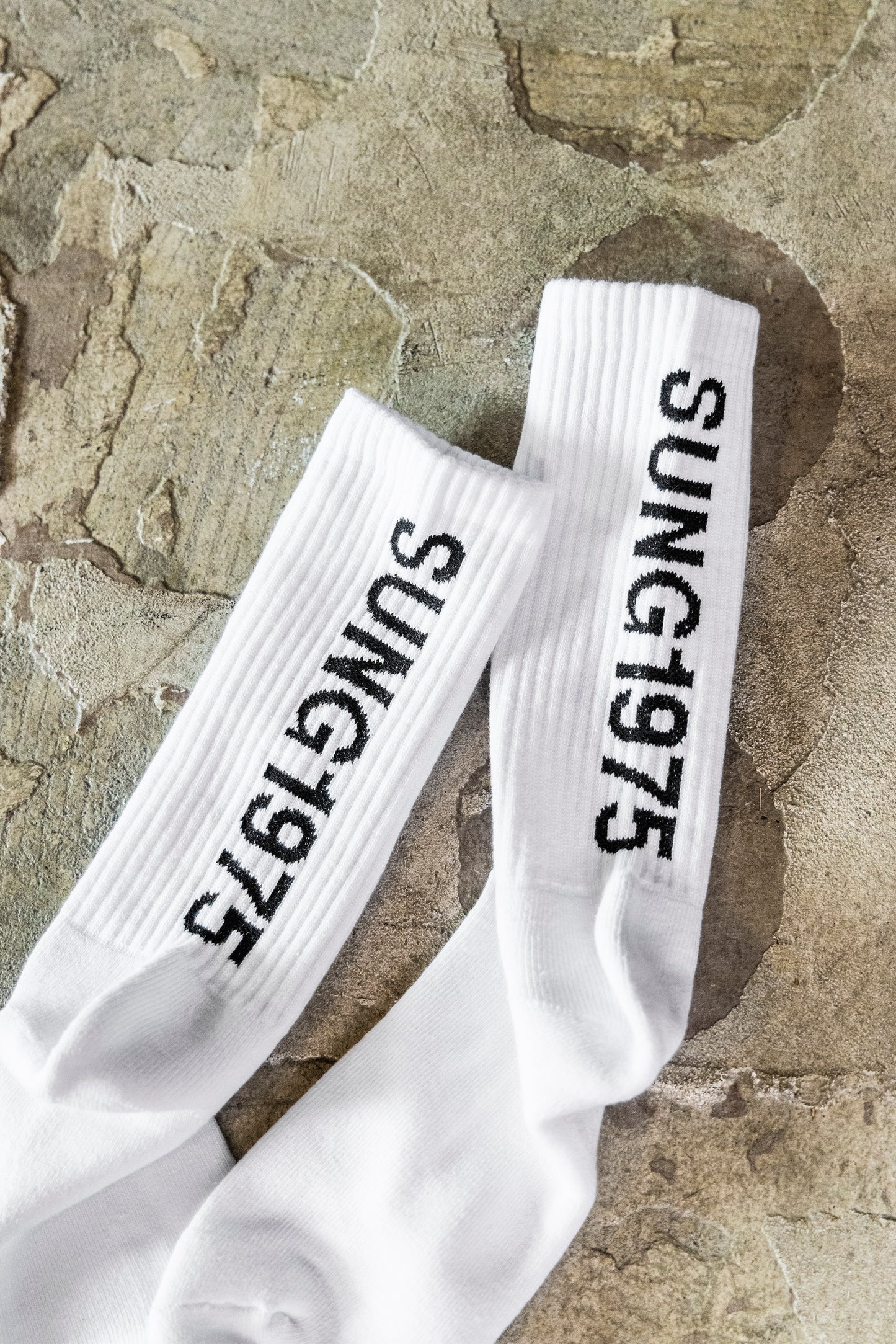 BACK LINE LOGO SOCKS